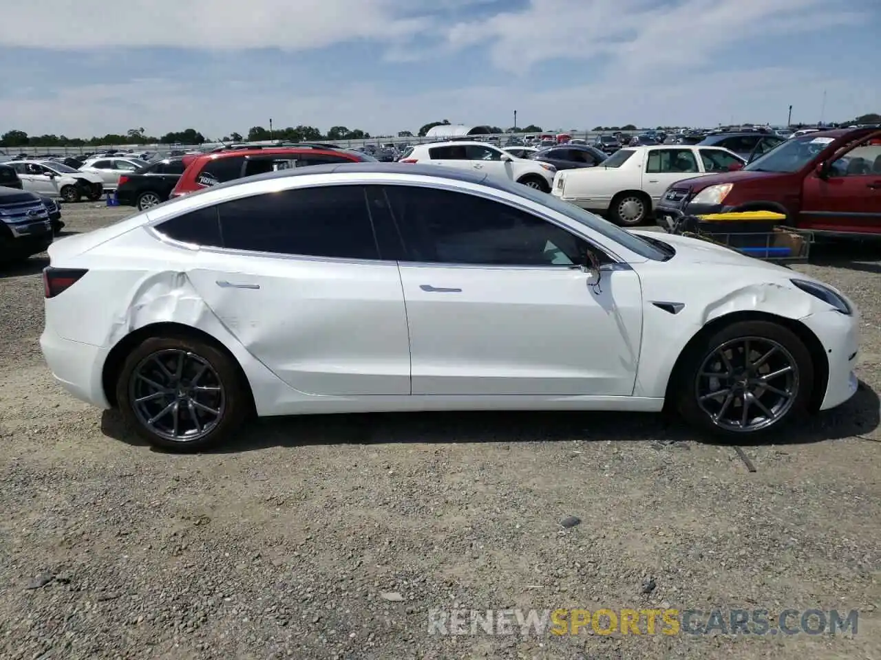 9 Photograph of a damaged car 5YJ3E1EA6KF302158 TESLA MODEL 3 2019