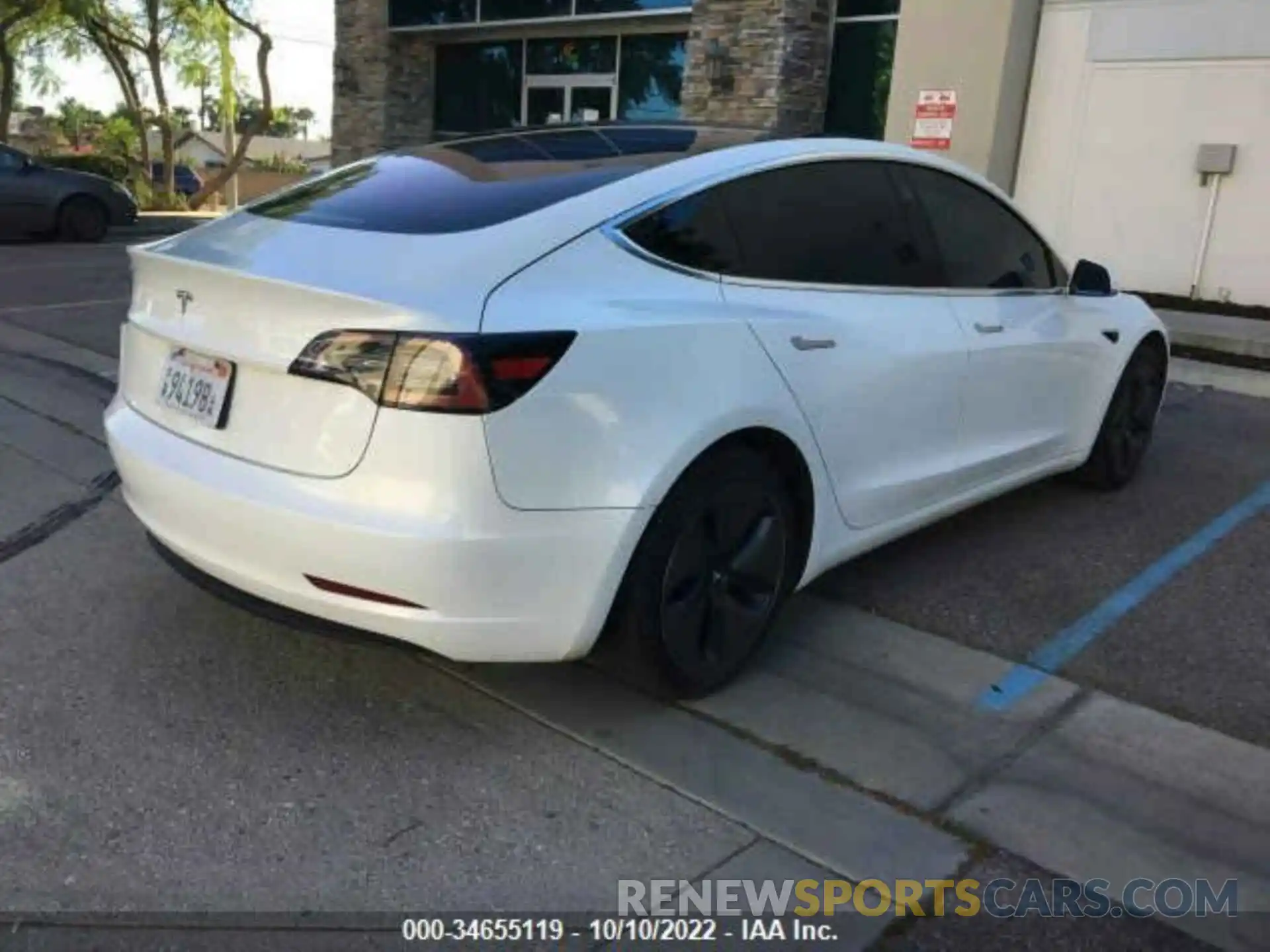 4 Photograph of a damaged car 5YJ3E1EA6KF309921 TESLA MODEL 3 2019