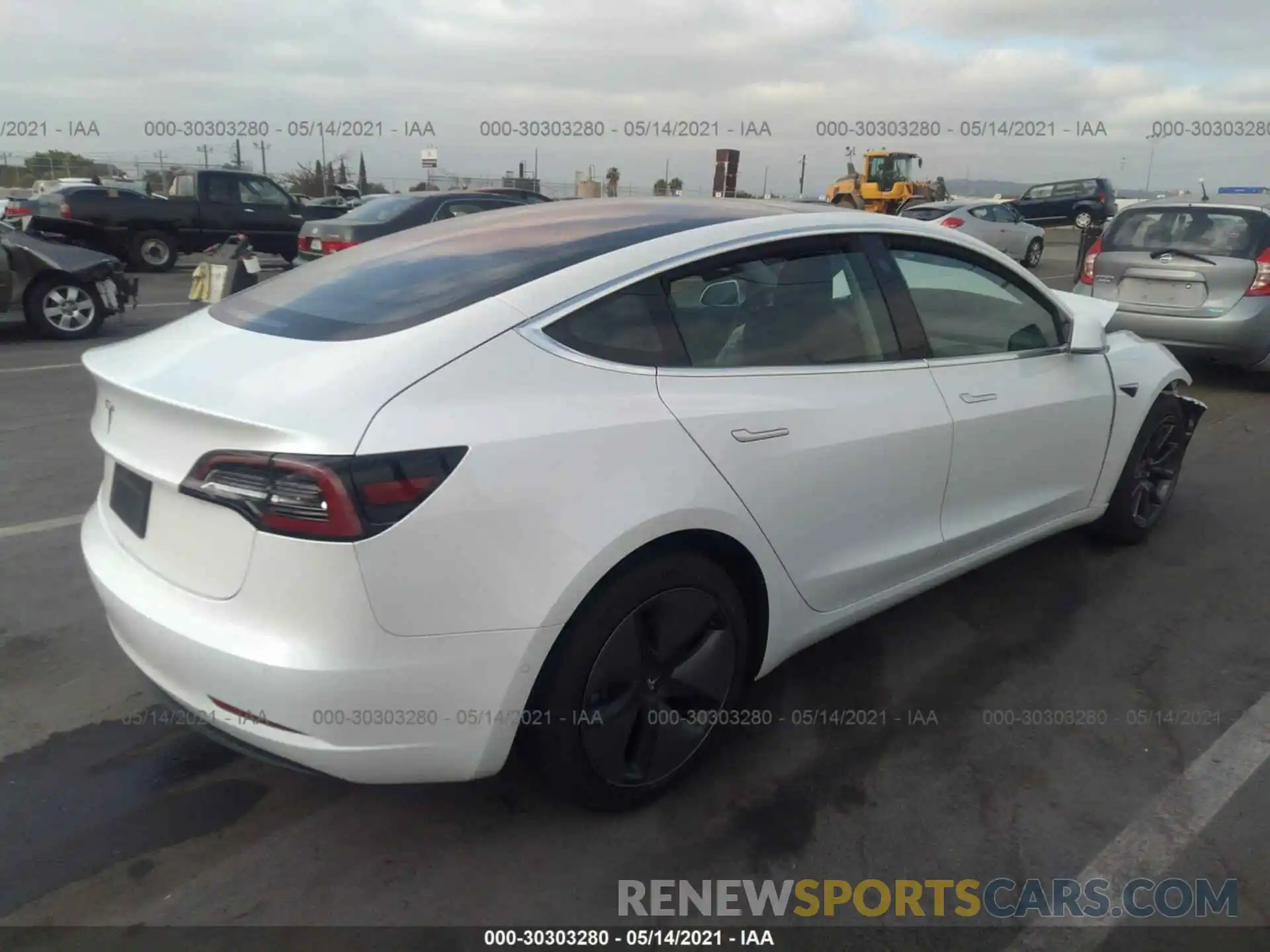 4 Фотография поврежденного автомобиля 5YJ3E1EA6KF310003 TESLA MODEL 3 2019