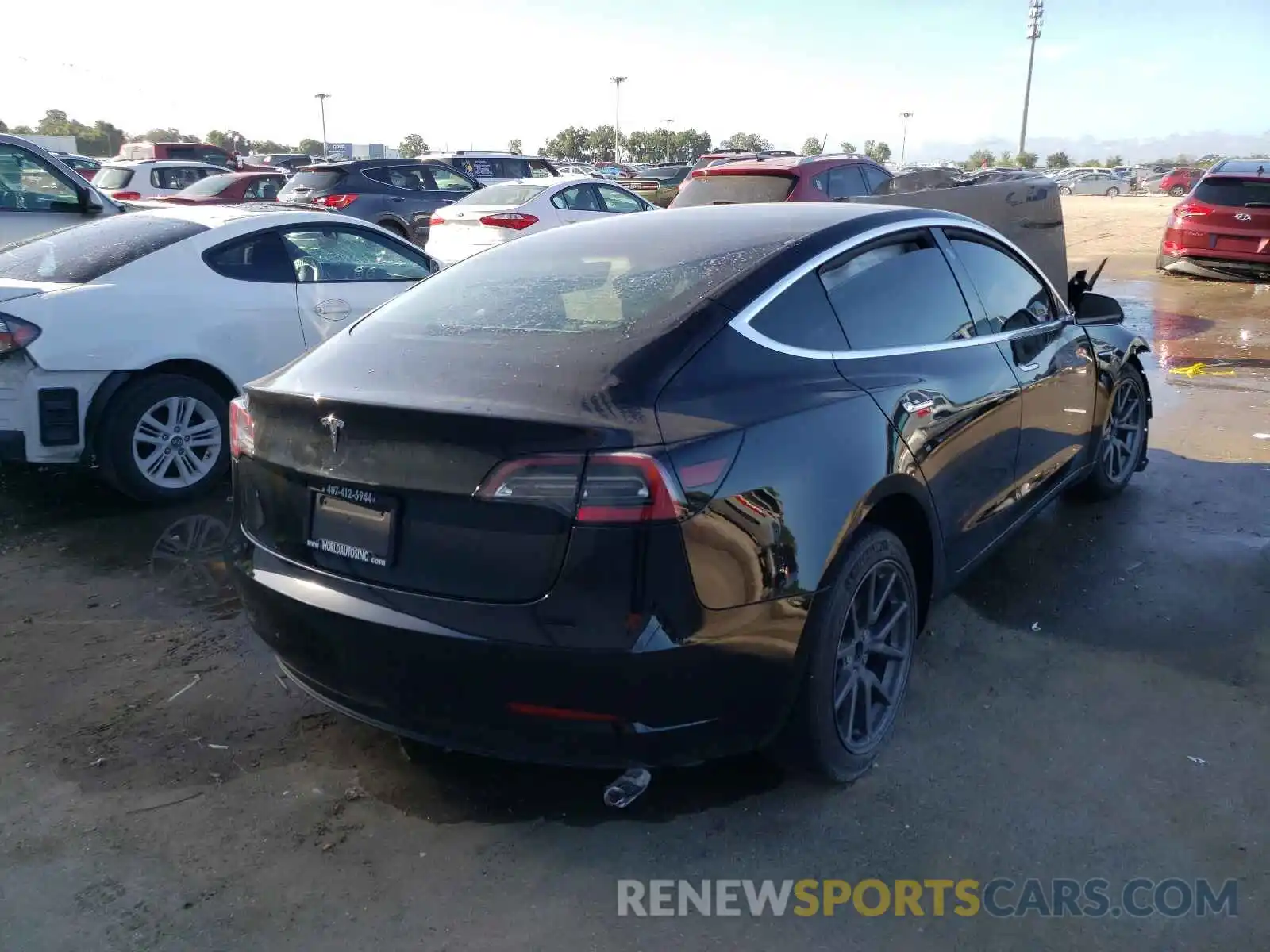 4 Фотография поврежденного автомобиля 5YJ3E1EA6KF313273 TESLA MODEL 3 2019