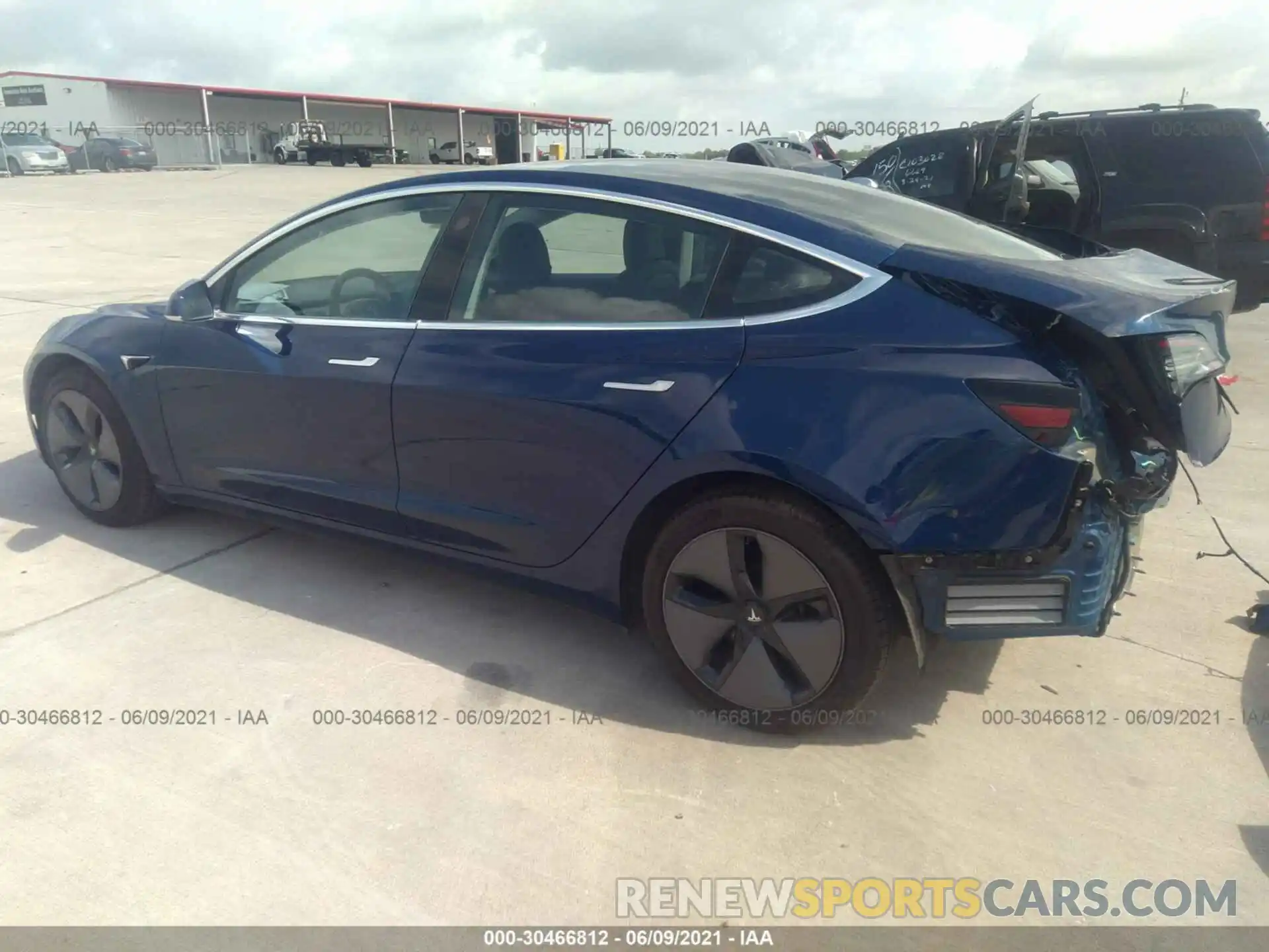 3 Photograph of a damaged car 5YJ3E1EA6KF313841 TESLA MODEL 3 2019