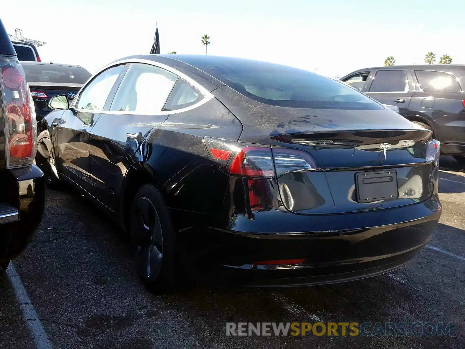 3 Photograph of a damaged car 5YJ3E1EA6KF324581 TESLA MODEL 3 2019