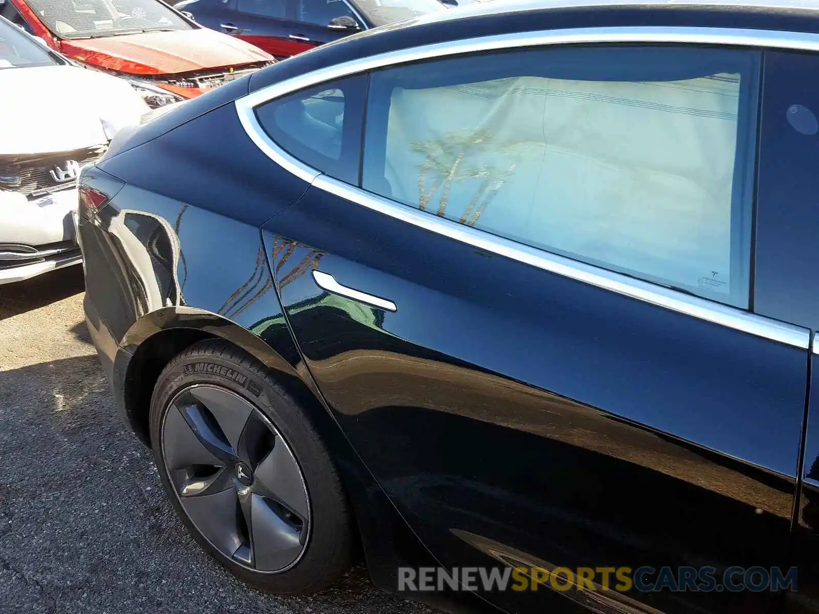 6 Photograph of a damaged car 5YJ3E1EA6KF324581 TESLA MODEL 3 2019