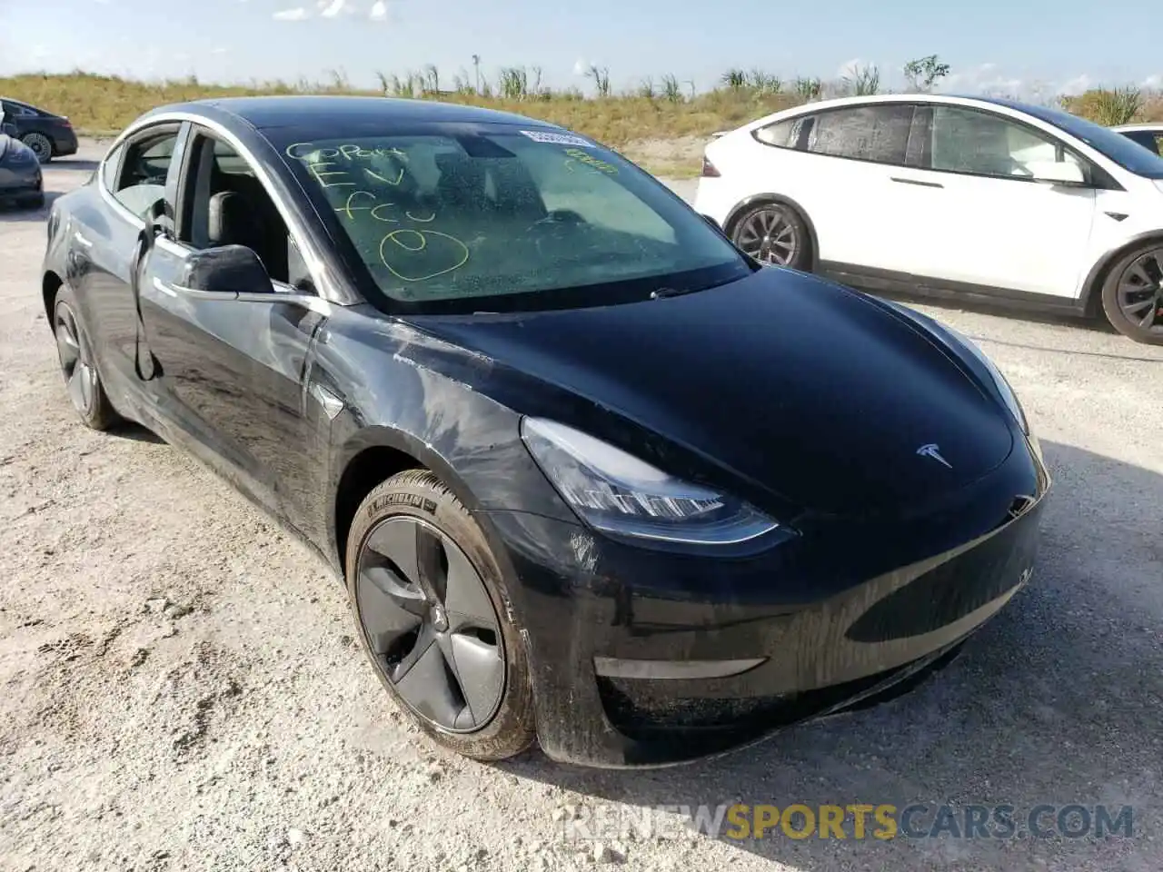 4 Photograph of a damaged car 5YJ3E1EA6KF325469 TESLA MODEL 3 2019