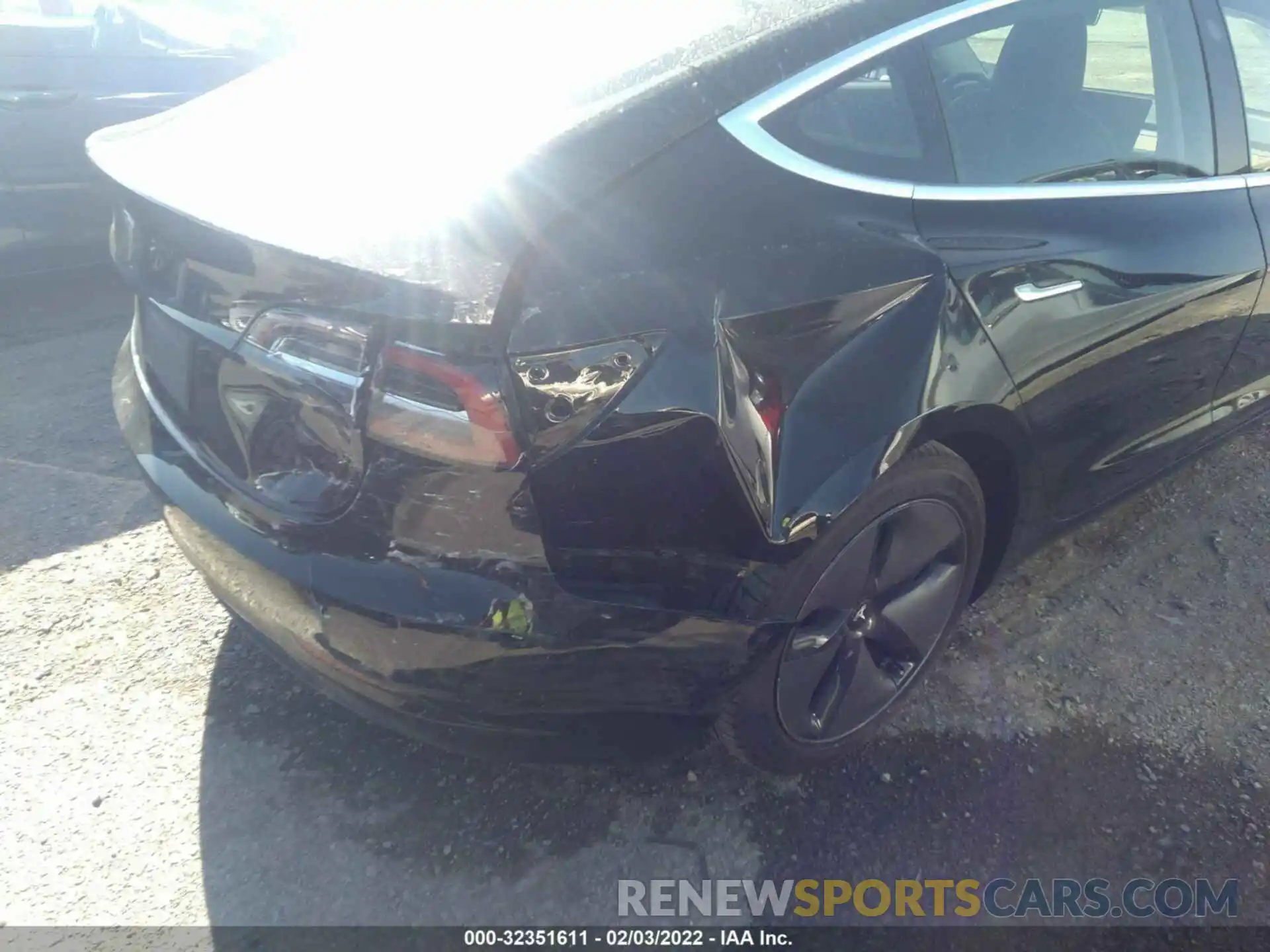 6 Photograph of a damaged car 5YJ3E1EA6KF361940 TESLA MODEL 3 2019