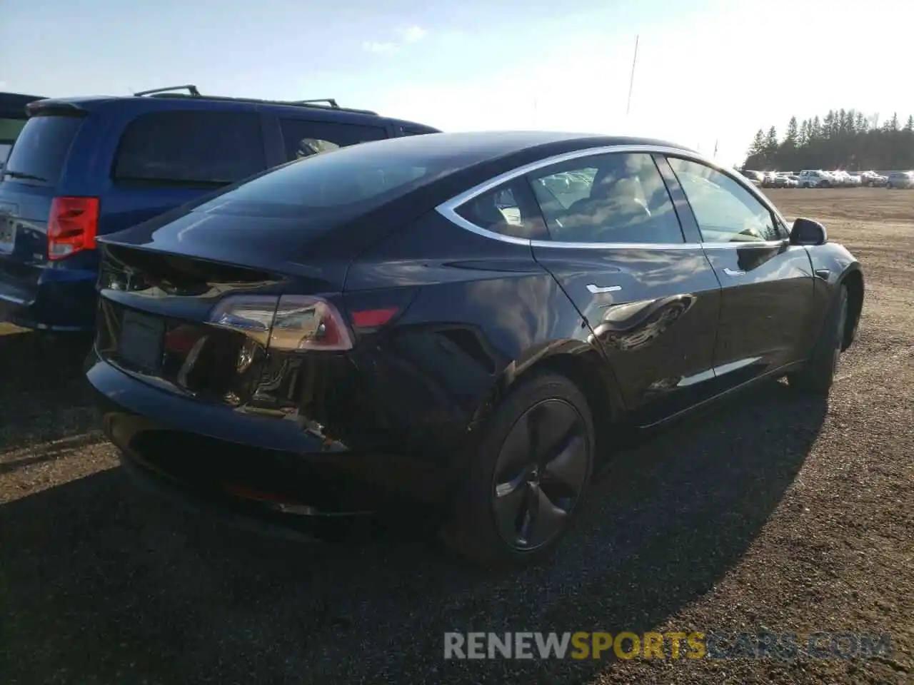 4 Фотография поврежденного автомобиля 5YJ3E1EA6KF395005 TESLA MODEL 3 2019