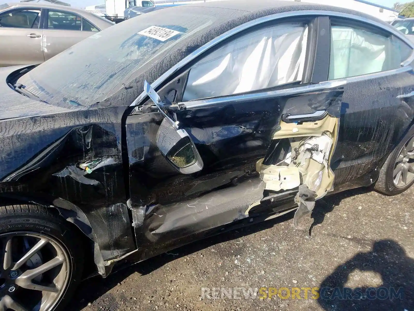 9 Photograph of a damaged car 5YJ3E1EA6KF395134 TESLA MODEL 3 2019