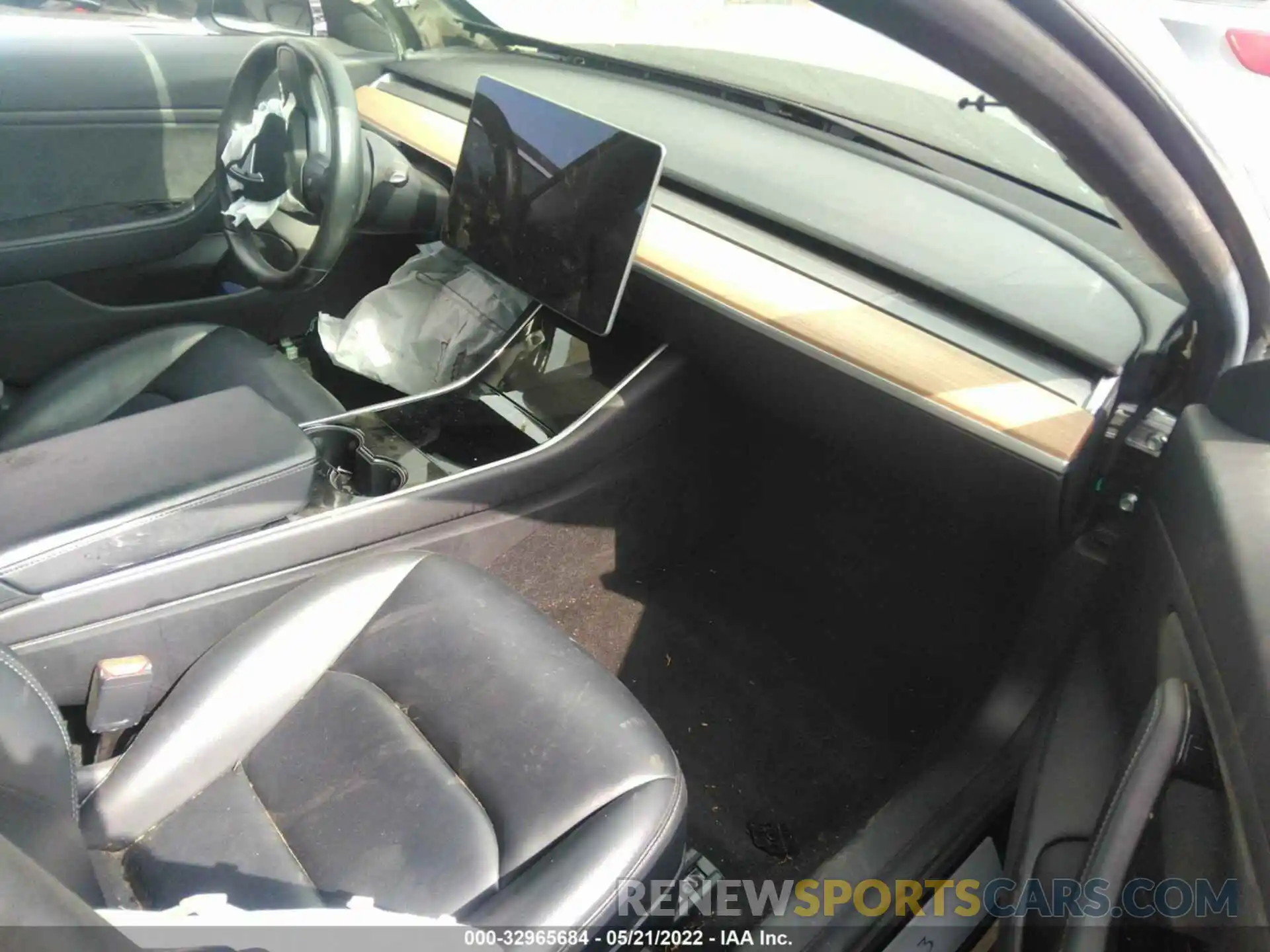 5 Photograph of a damaged car 5YJ3E1EA6KF395179 TESLA MODEL 3 2019