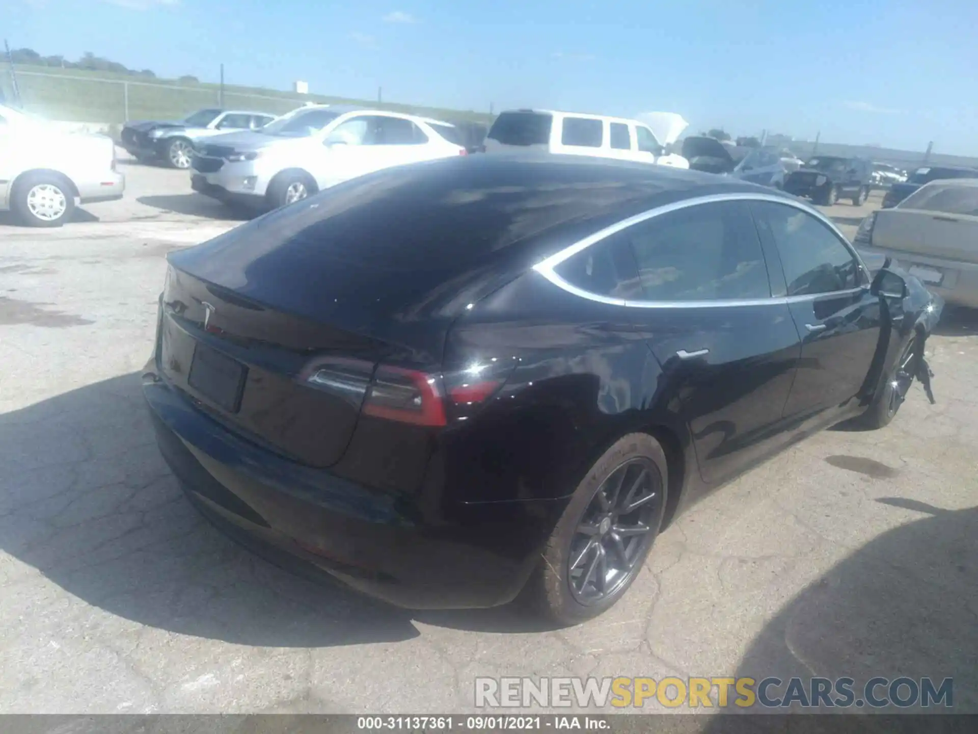 4 Фотография поврежденного автомобиля 5YJ3E1EA6KF399698 TESLA MODEL 3 2019