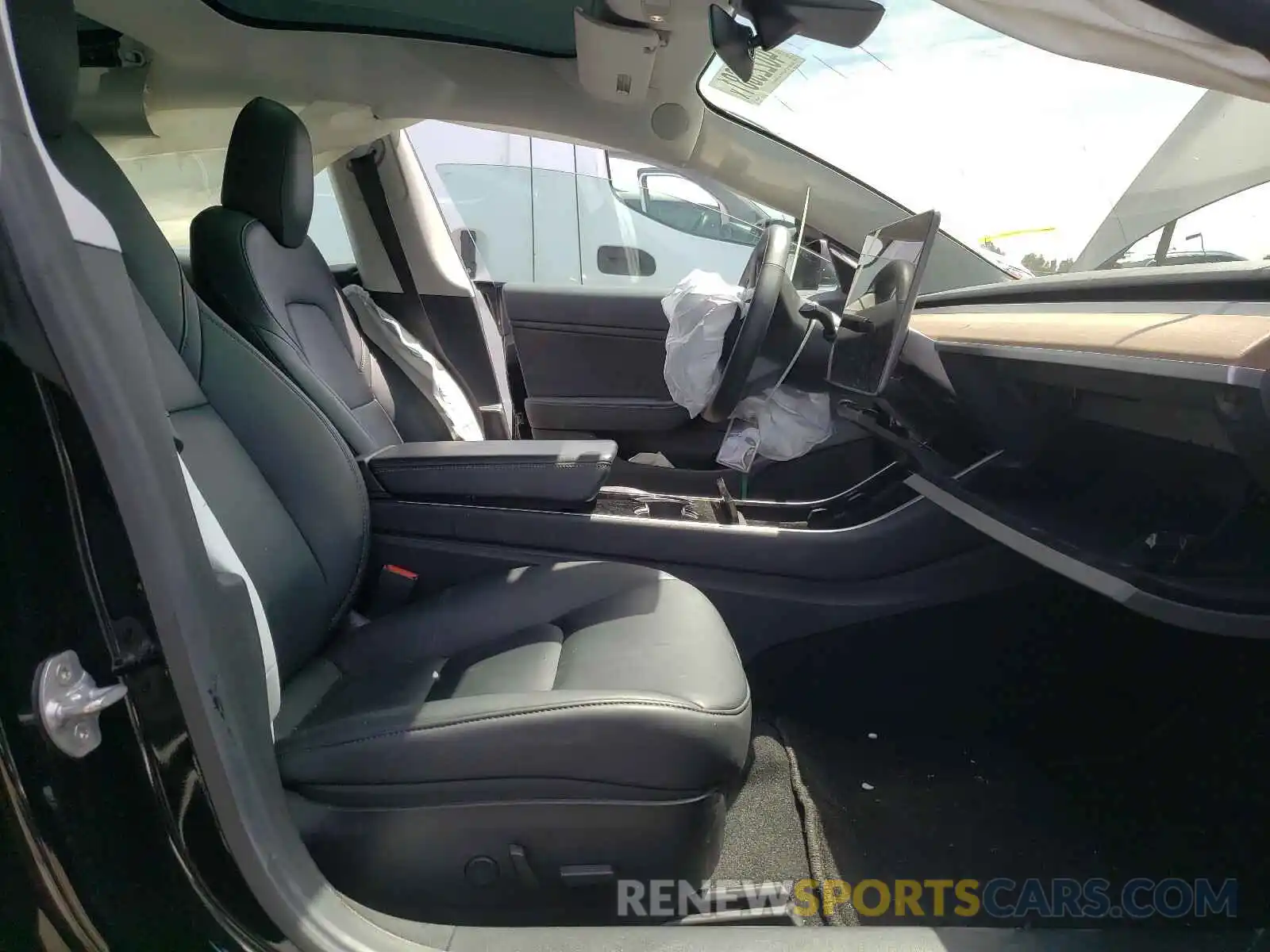 5 Photograph of a damaged car 5YJ3E1EA6KF409761 TESLA MODEL 3 2019