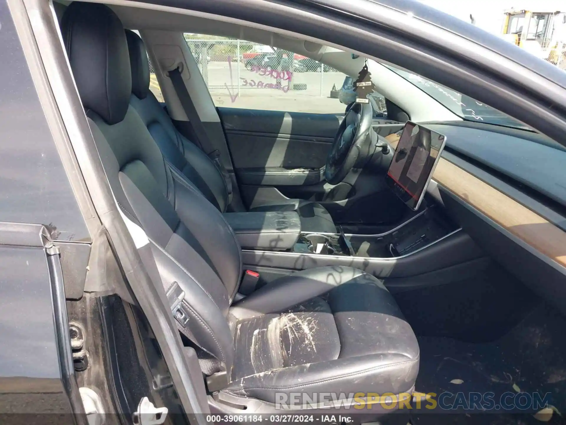 5 Photograph of a damaged car 5YJ3E1EA6KF410067 TESLA MODEL 3 2019