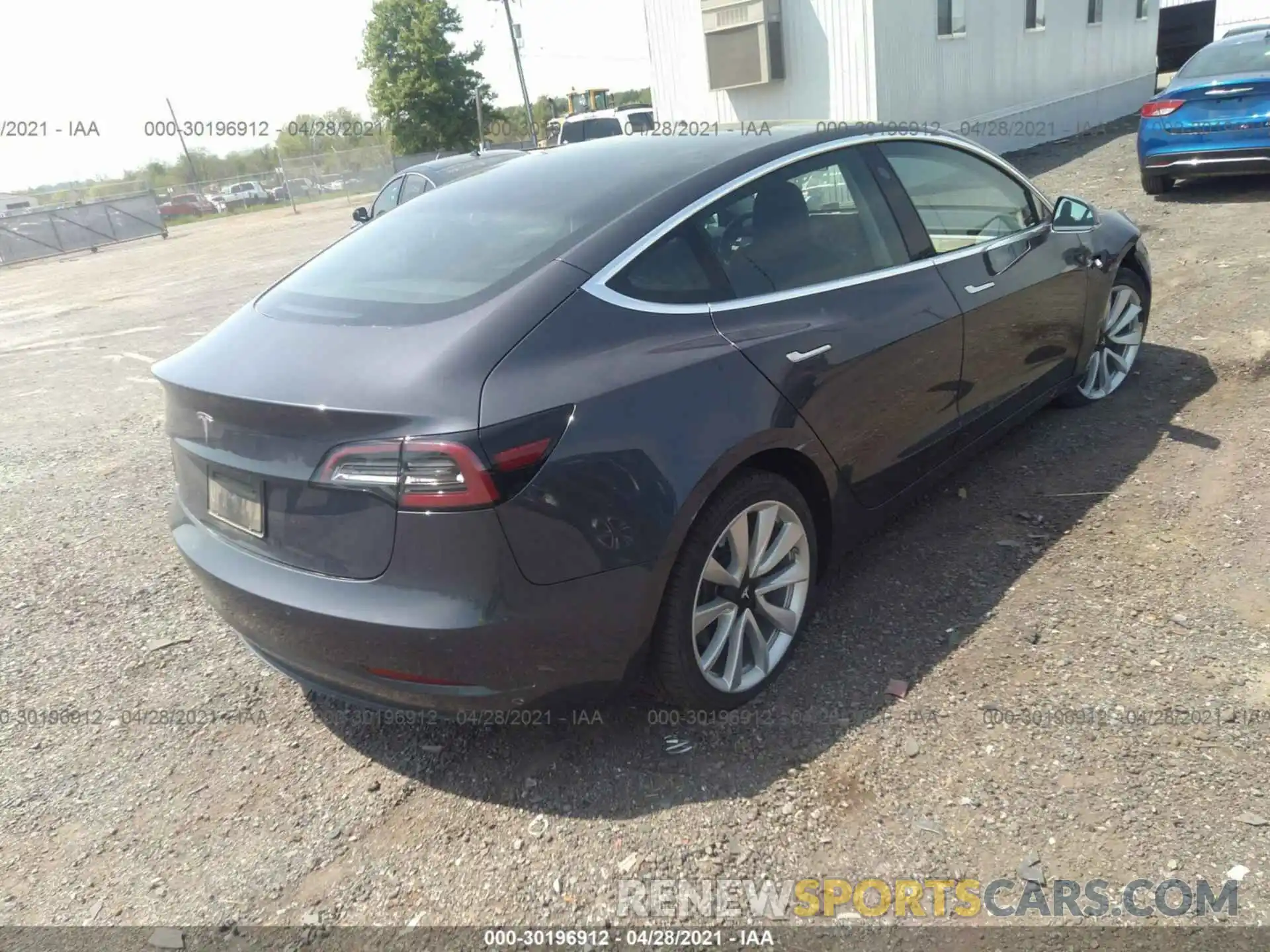 4 Фотография поврежденного автомобиля 5YJ3E1EA6KF417164 TESLA MODEL 3 2019