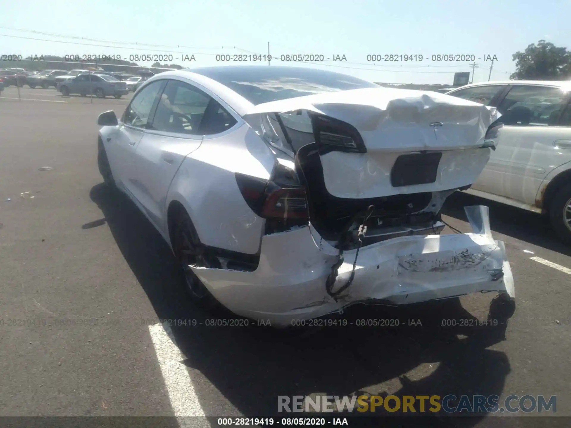 3 Photograph of a damaged car 5YJ3E1EA6KF482953 TESLA MODEL 3 2019