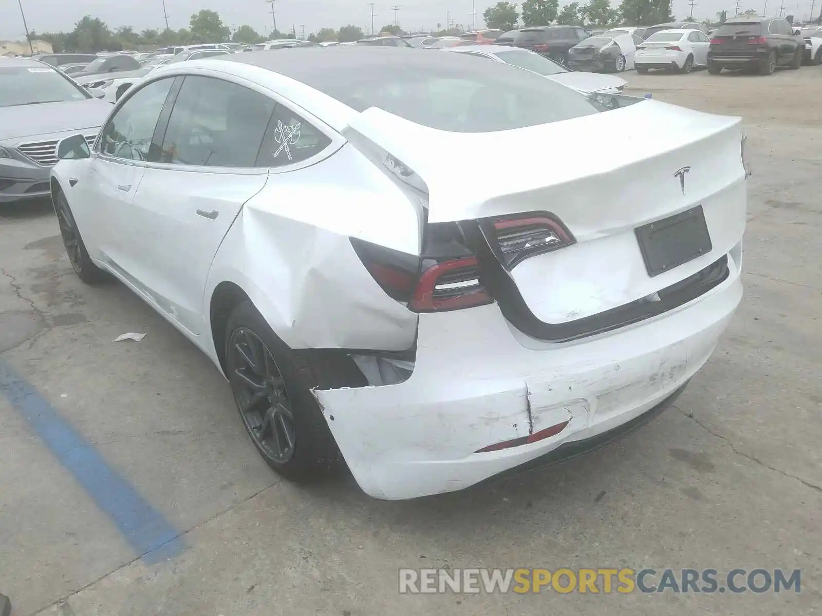 3 Photograph of a damaged car 5YJ3E1EA6KF485576 TESLA MODEL 3 2019