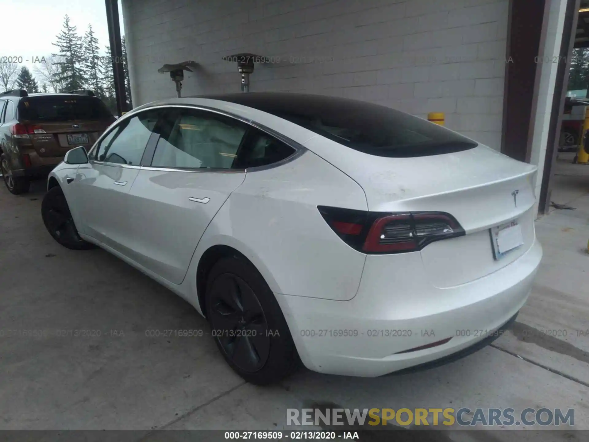 3 Photograph of a damaged car 5YJ3E1EA6KF485853 TESLA MODEL 3 2019