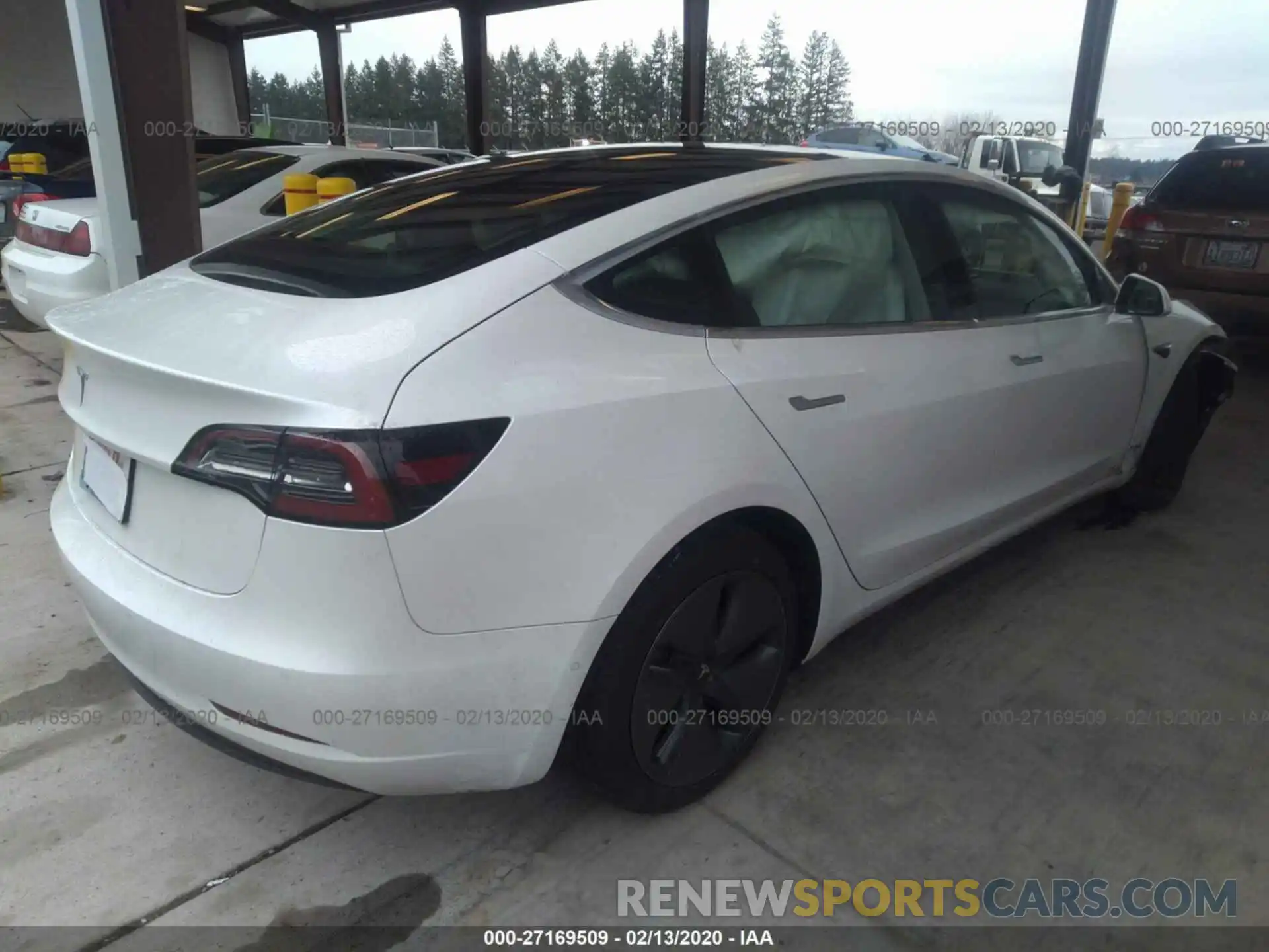 4 Photograph of a damaged car 5YJ3E1EA6KF485853 TESLA MODEL 3 2019