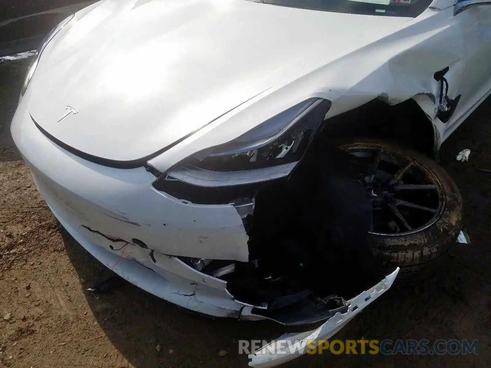 9 Photograph of a damaged car 5YJ3E1EA6KF486288 TESLA MODEL 3 2019