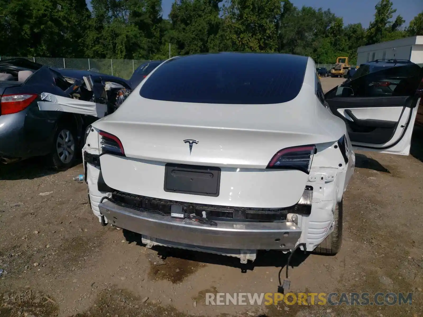 9 Photograph of a damaged car 5YJ3E1EA6KF486548 TESLA MODEL 3 2019