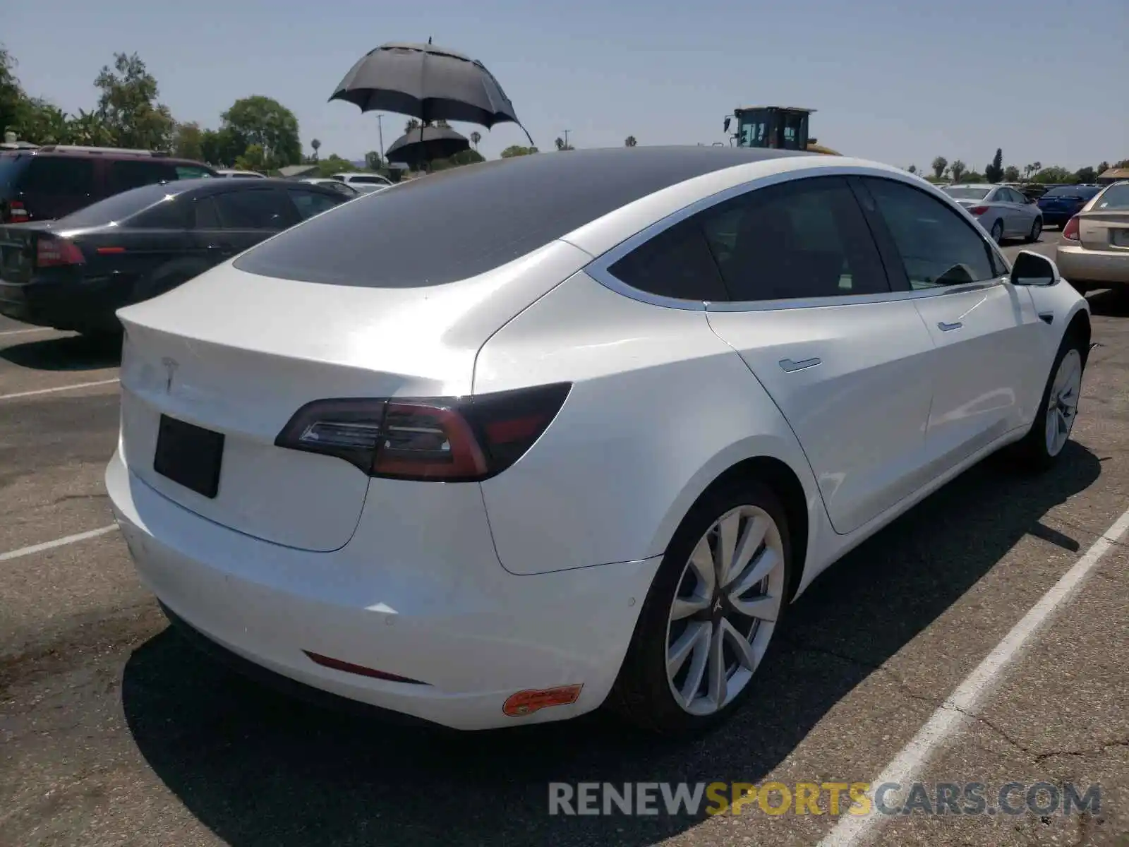 4 Photograph of a damaged car 5YJ3E1EA6KF519872 TESLA MODEL 3 2019