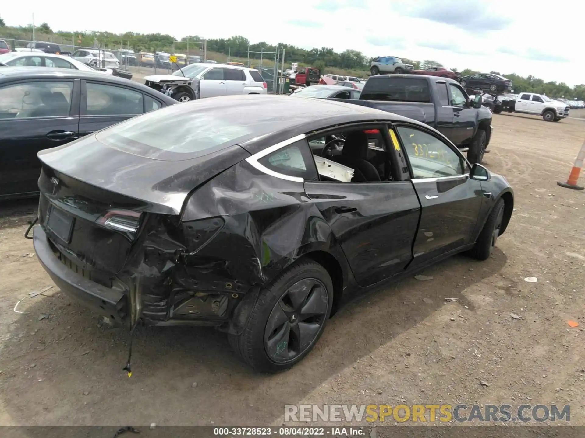 4 Photograph of a damaged car 5YJ3E1EA7KF296984 TESLA MODEL 3 2019