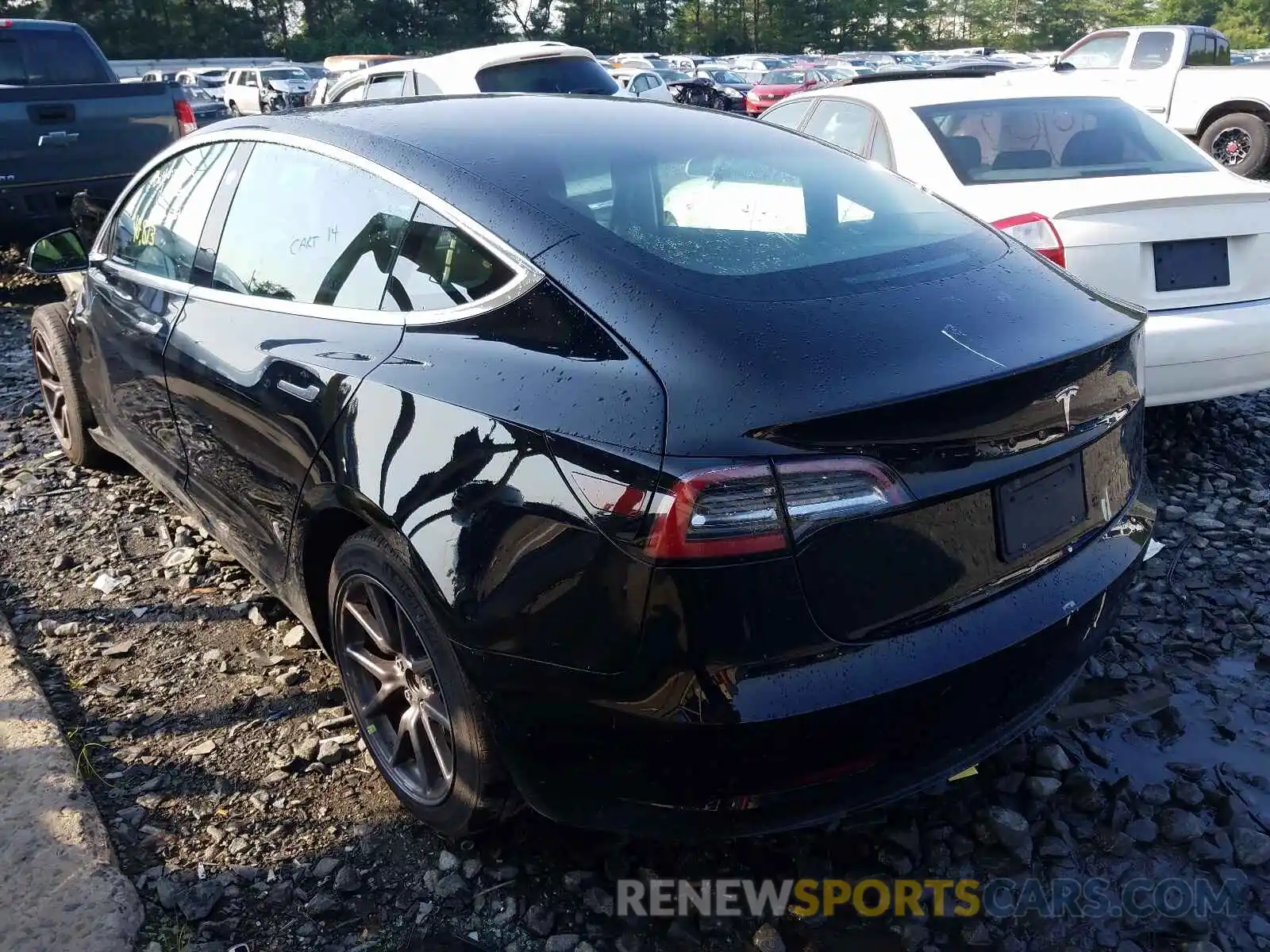 3 Photograph of a damaged car 5YJ3E1EA7KF304744 TESLA MODEL 3 2019