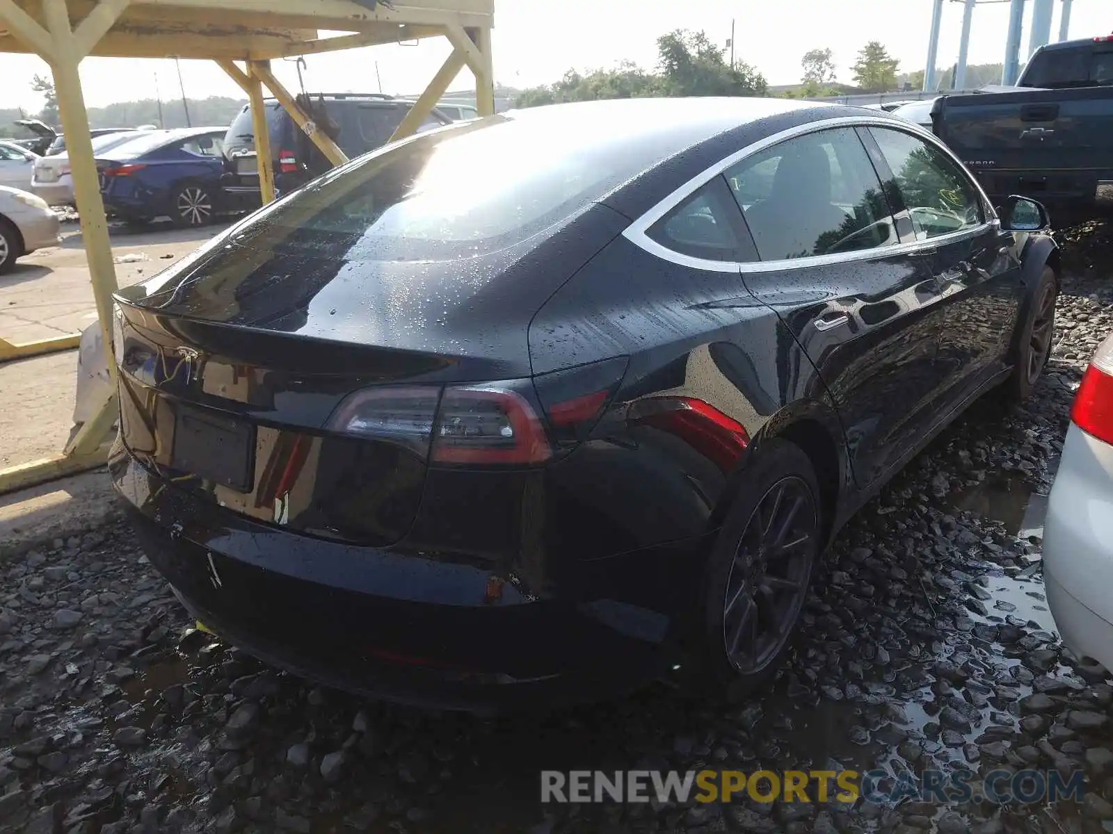 4 Photograph of a damaged car 5YJ3E1EA7KF304744 TESLA MODEL 3 2019