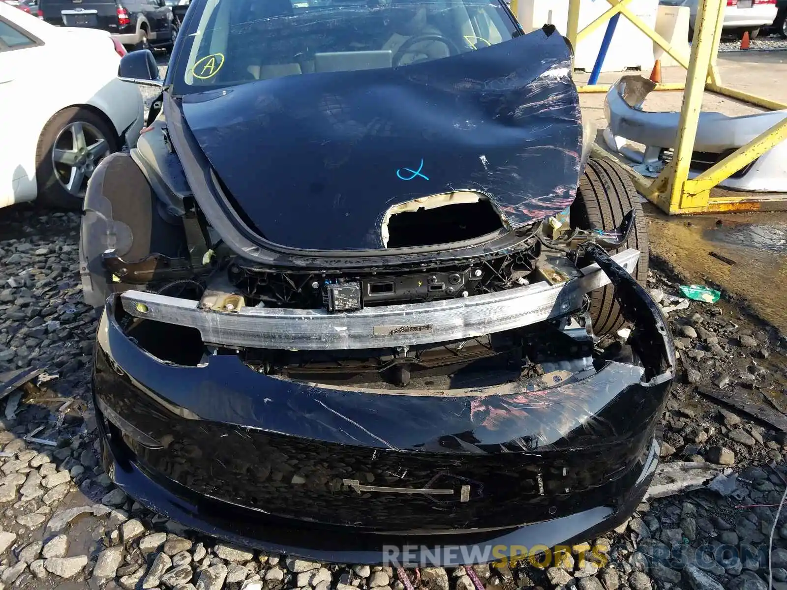 9 Photograph of a damaged car 5YJ3E1EA7KF304744 TESLA MODEL 3 2019