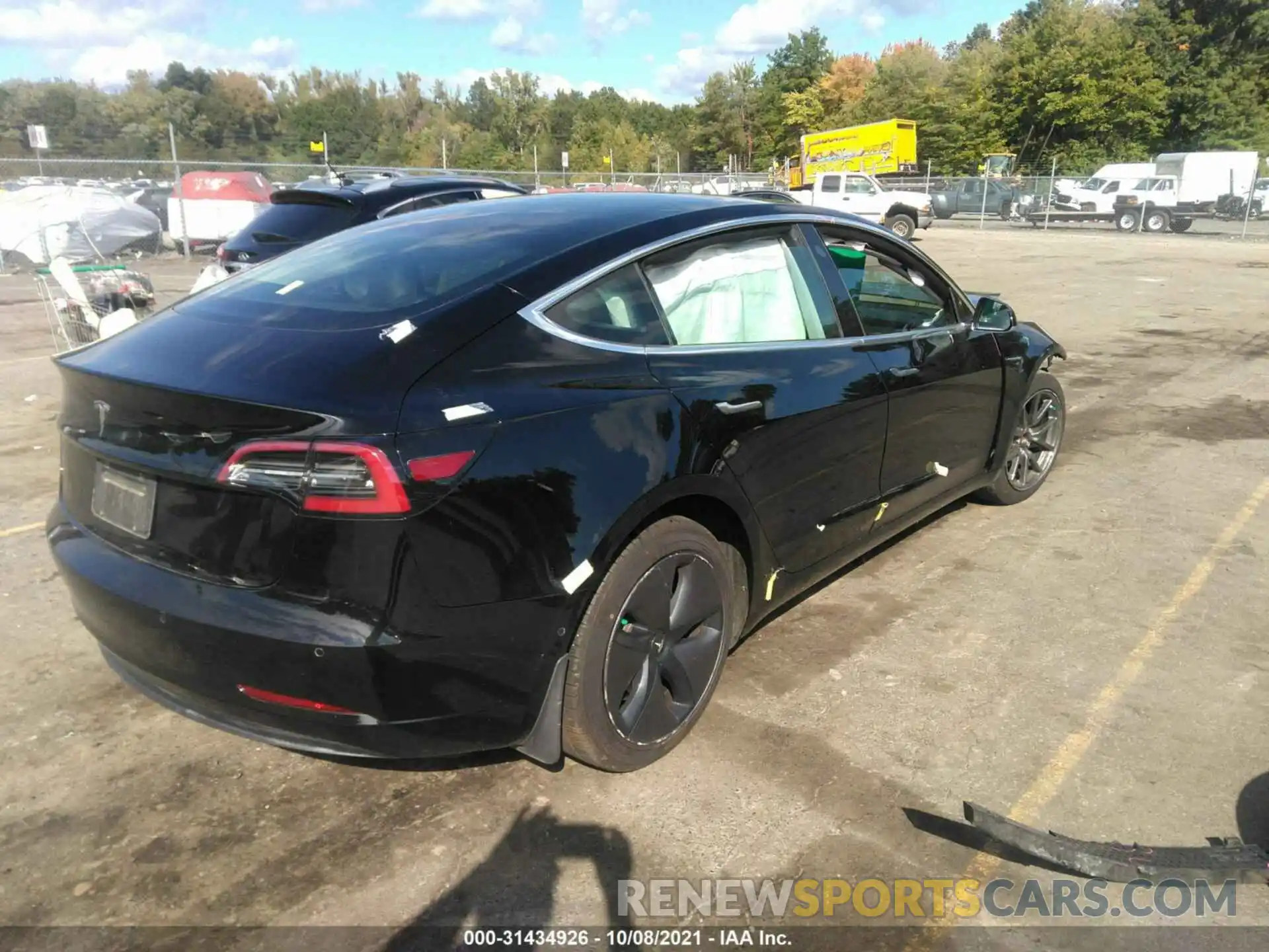 4 Фотография поврежденного автомобиля 5YJ3E1EA7KF305246 TESLA MODEL 3 2019