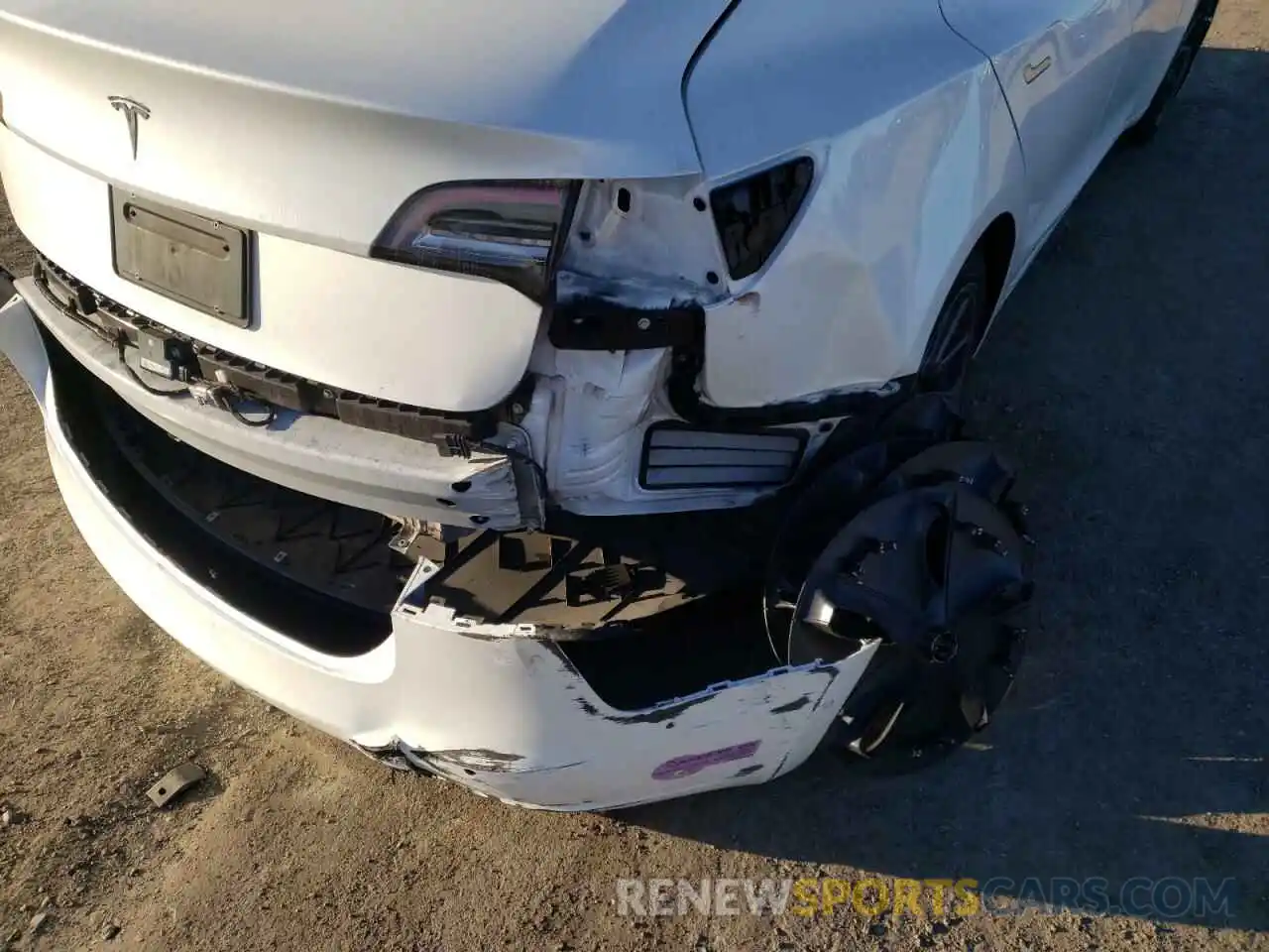 9 Photograph of a damaged car 5YJ3E1EA7KF313959 TESLA MODEL 3 2019