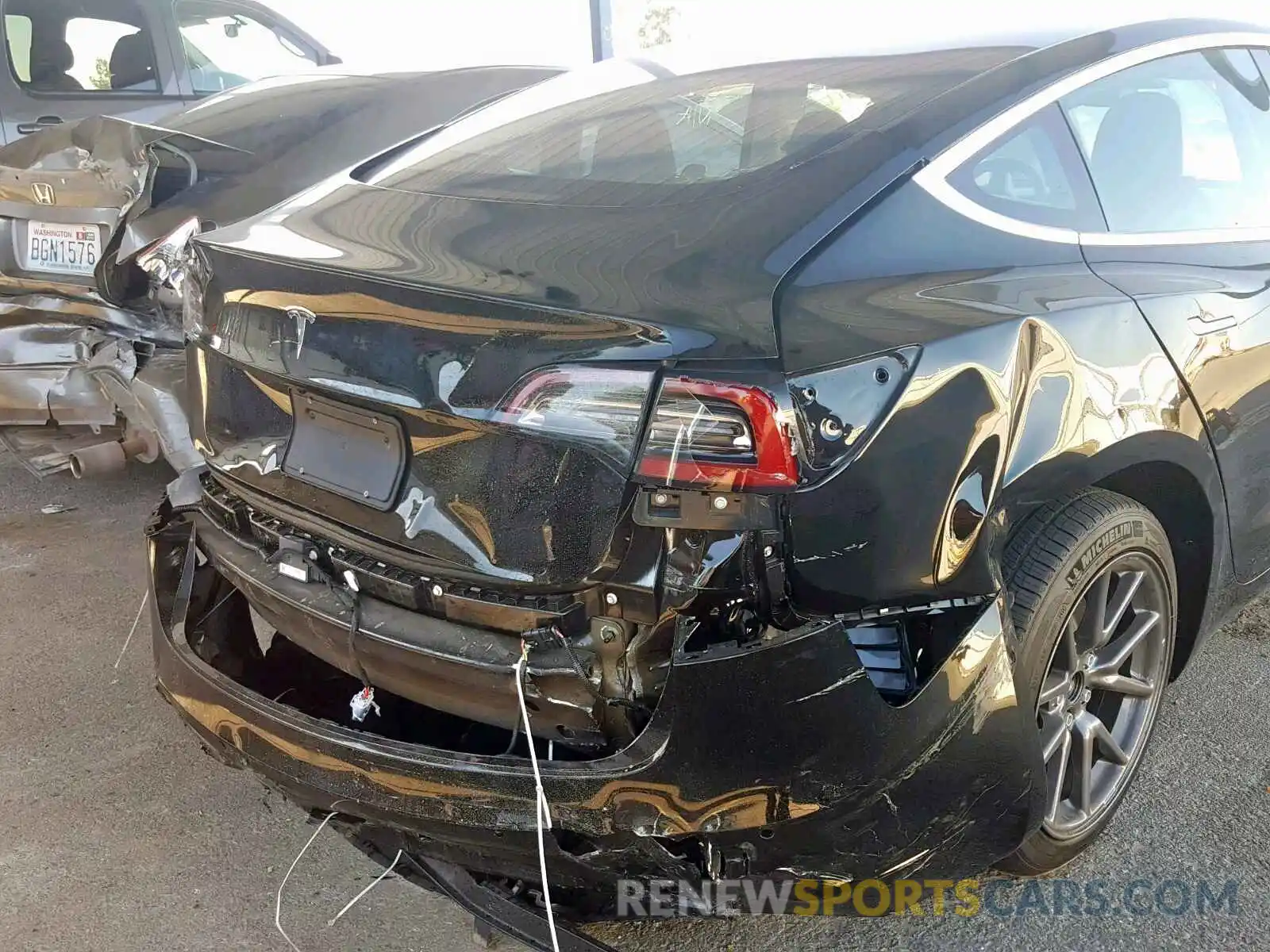 9 Photograph of a damaged car 5YJ3E1EA7KF315162 TESLA MODEL 3 2019