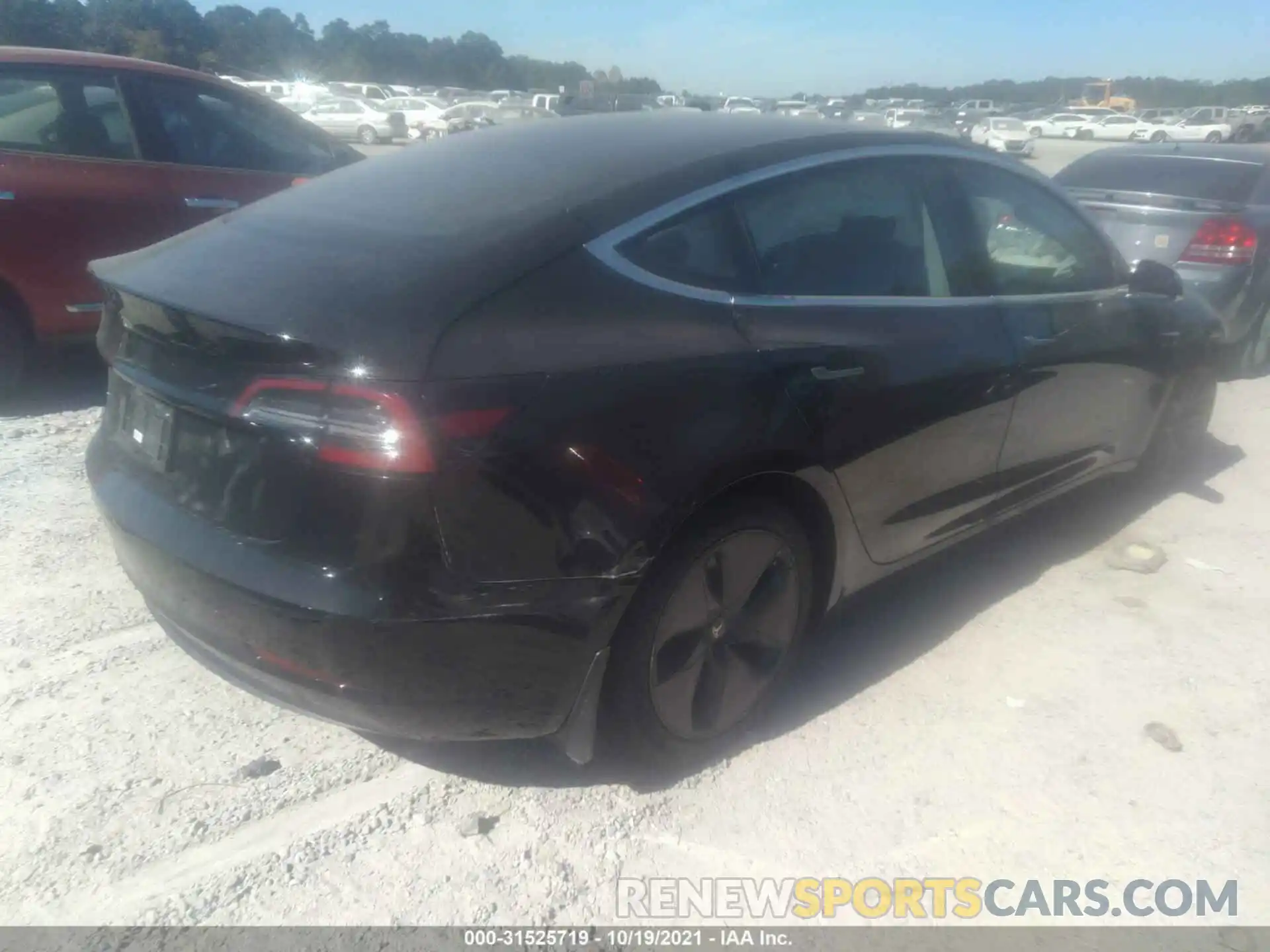 4 Фотография поврежденного автомобиля 5YJ3E1EA7KF316909 TESLA MODEL 3 2019