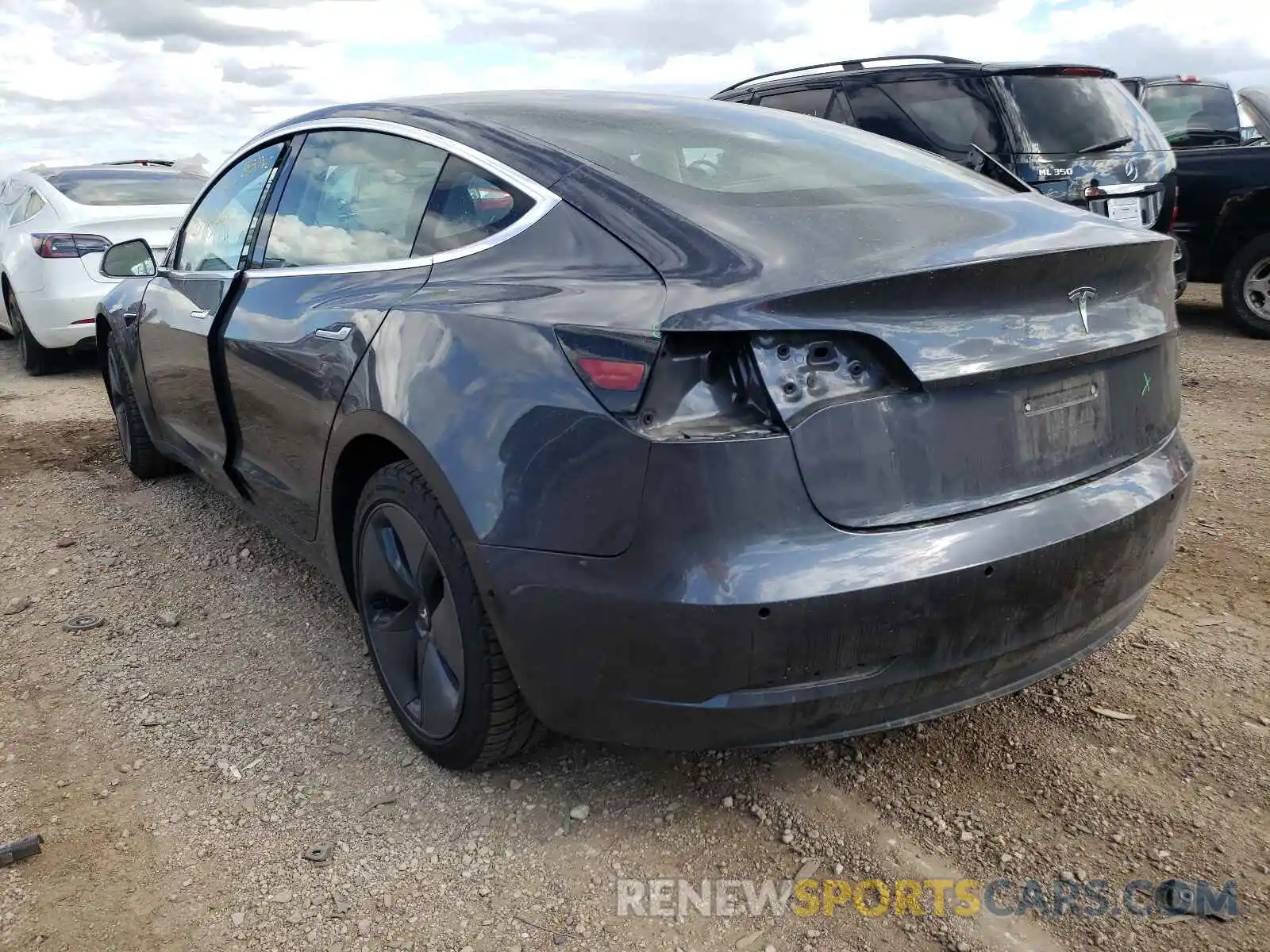 3 Photograph of a damaged car 5YJ3E1EA7KF325688 TESLA MODEL 3 2019