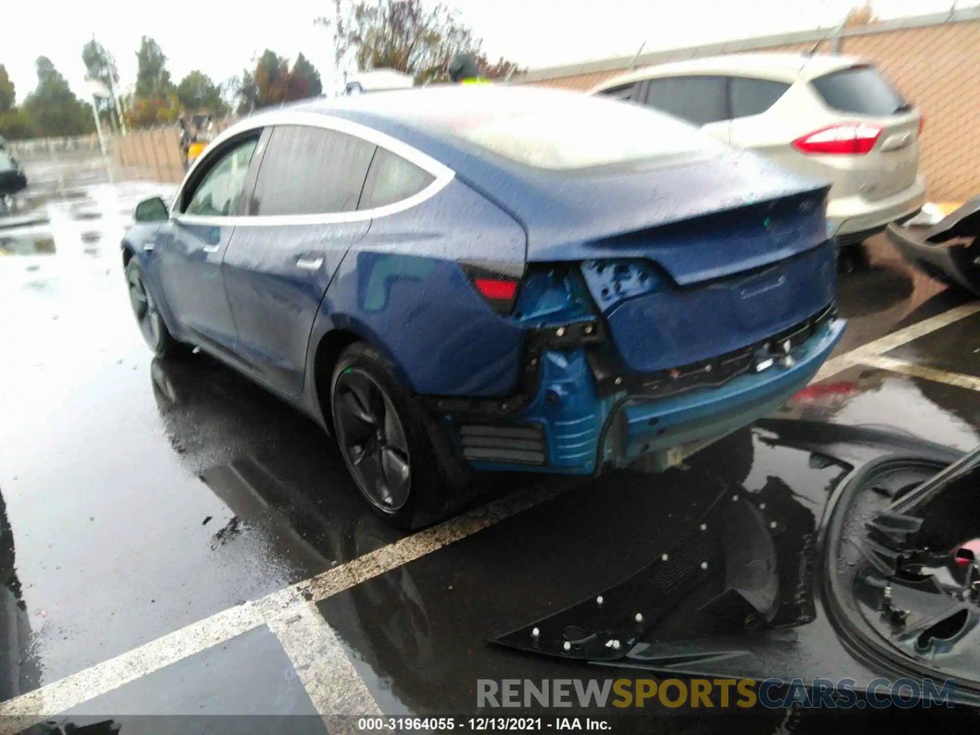 3 Photograph of a damaged car 5YJ3E1EA7KF327795 TESLA MODEL 3 2019