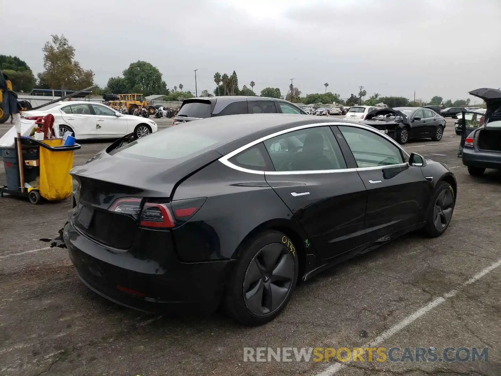 4 Фотография поврежденного автомобиля 5YJ3E1EA7KF398267 TESLA MODEL 3 2019