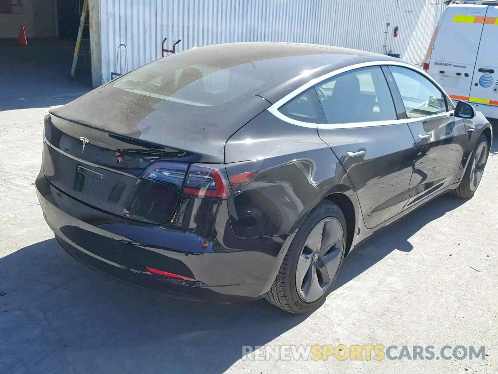 4 Фотография поврежденного автомобиля 5YJ3E1EA7KF399550 TESLA MODEL 3 2019