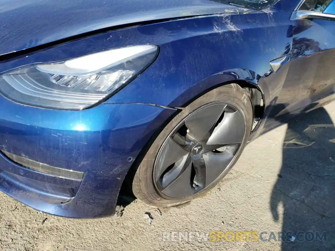 9 Photograph of a damaged car 5YJ3E1EA7KF400700 TESLA MODEL 3 2019