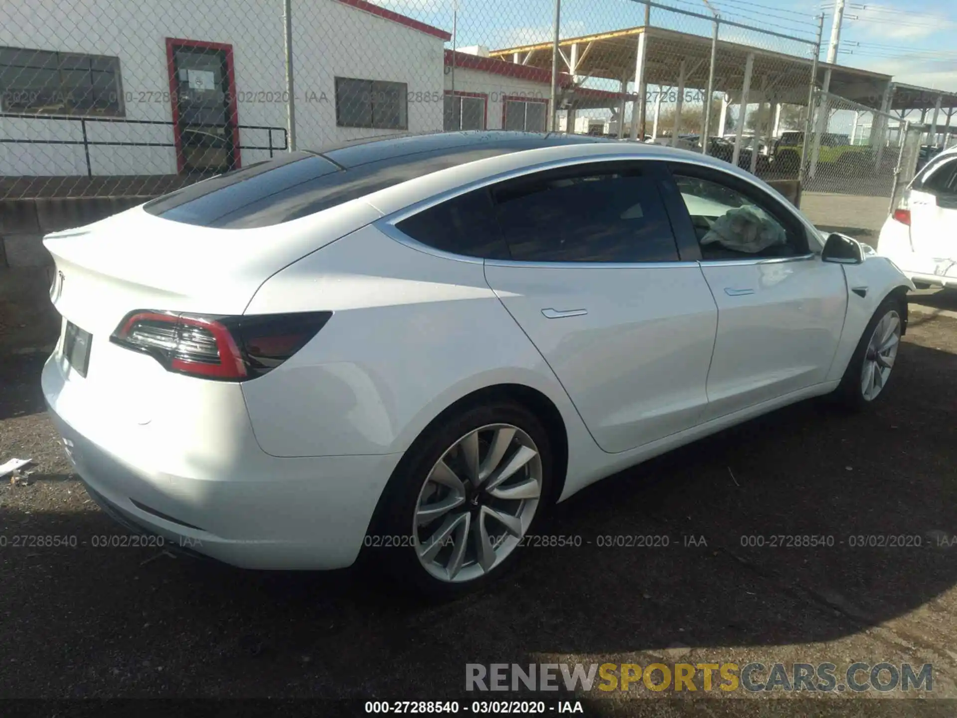 4 Фотография поврежденного автомобиля 5YJ3E1EA7KF402429 TESLA MODEL 3 2019