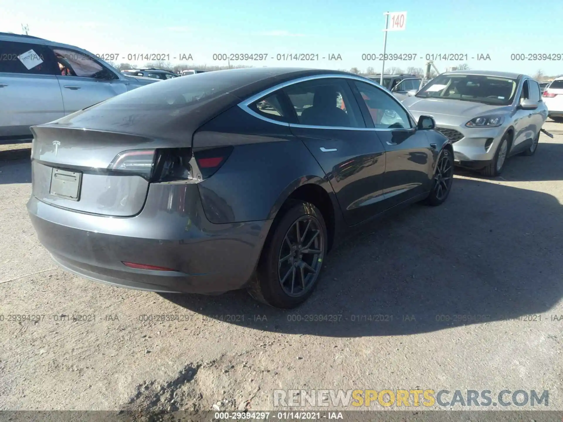 4 Фотография поврежденного автомобиля 5YJ3E1EA7KF411079 TESLA MODEL 3 2019