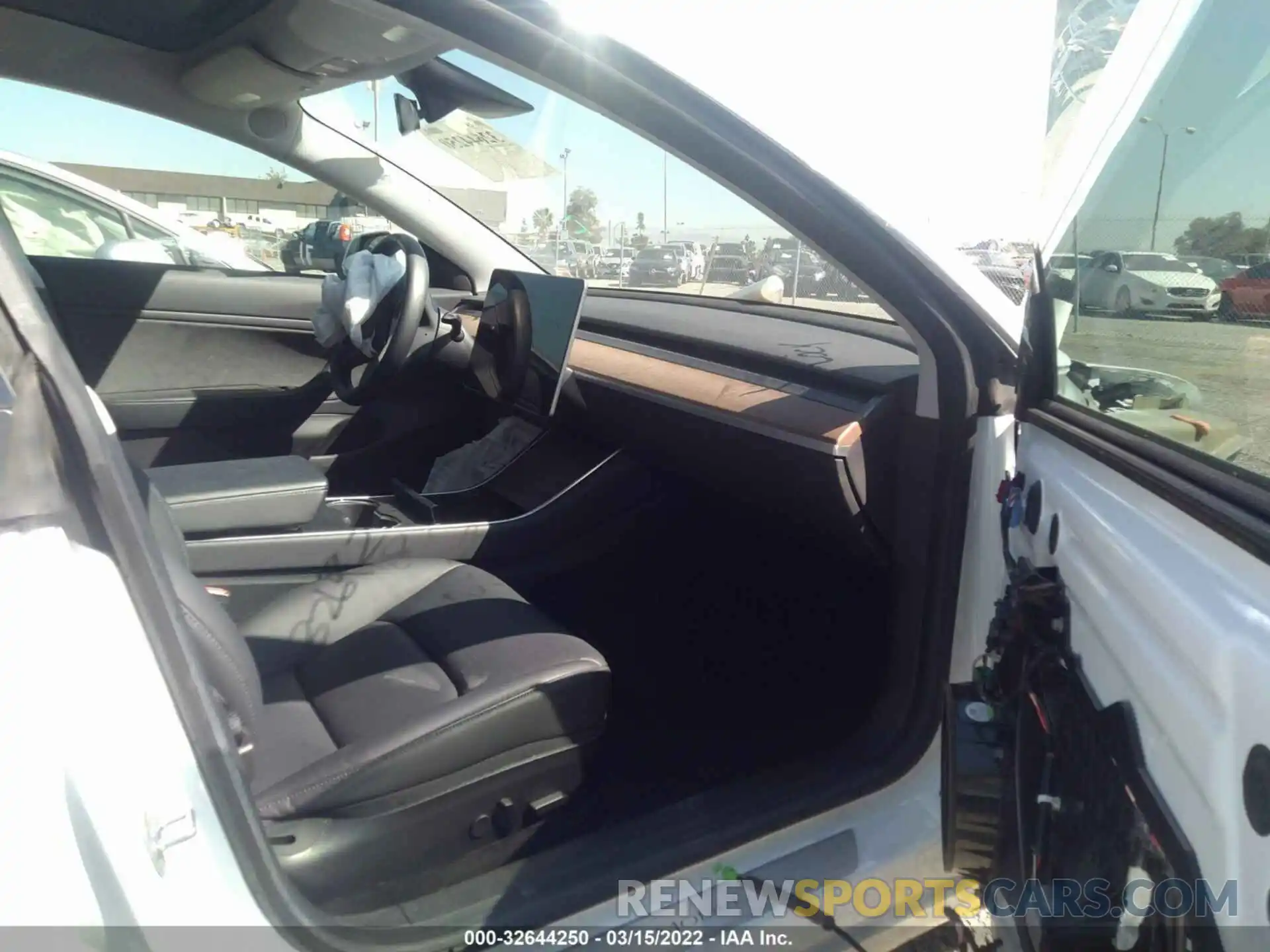 5 Photograph of a damaged car 5YJ3E1EA7KF411938 TESLA MODEL 3 2019