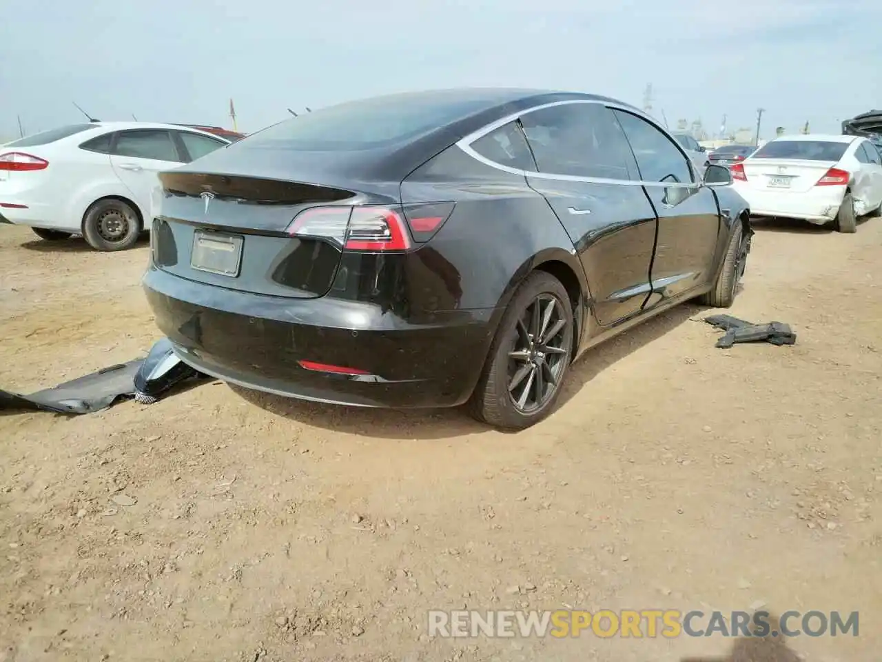 4 Фотография поврежденного автомобиля 5YJ3E1EA7KF415634 TESLA MODEL 3 2019