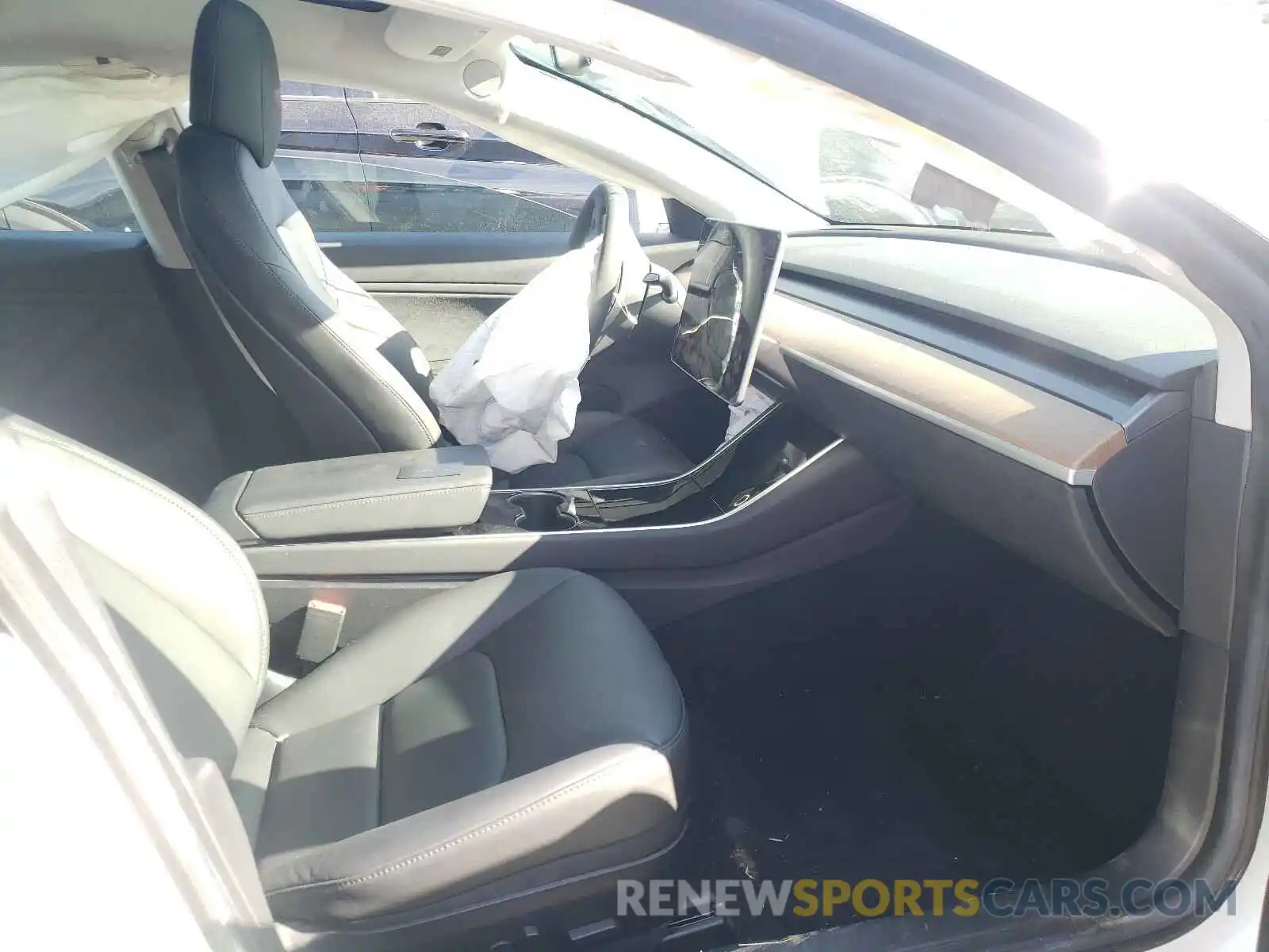 5 Photograph of a damaged car 5YJ3E1EA7KF415830 TESLA MODEL 3 2019