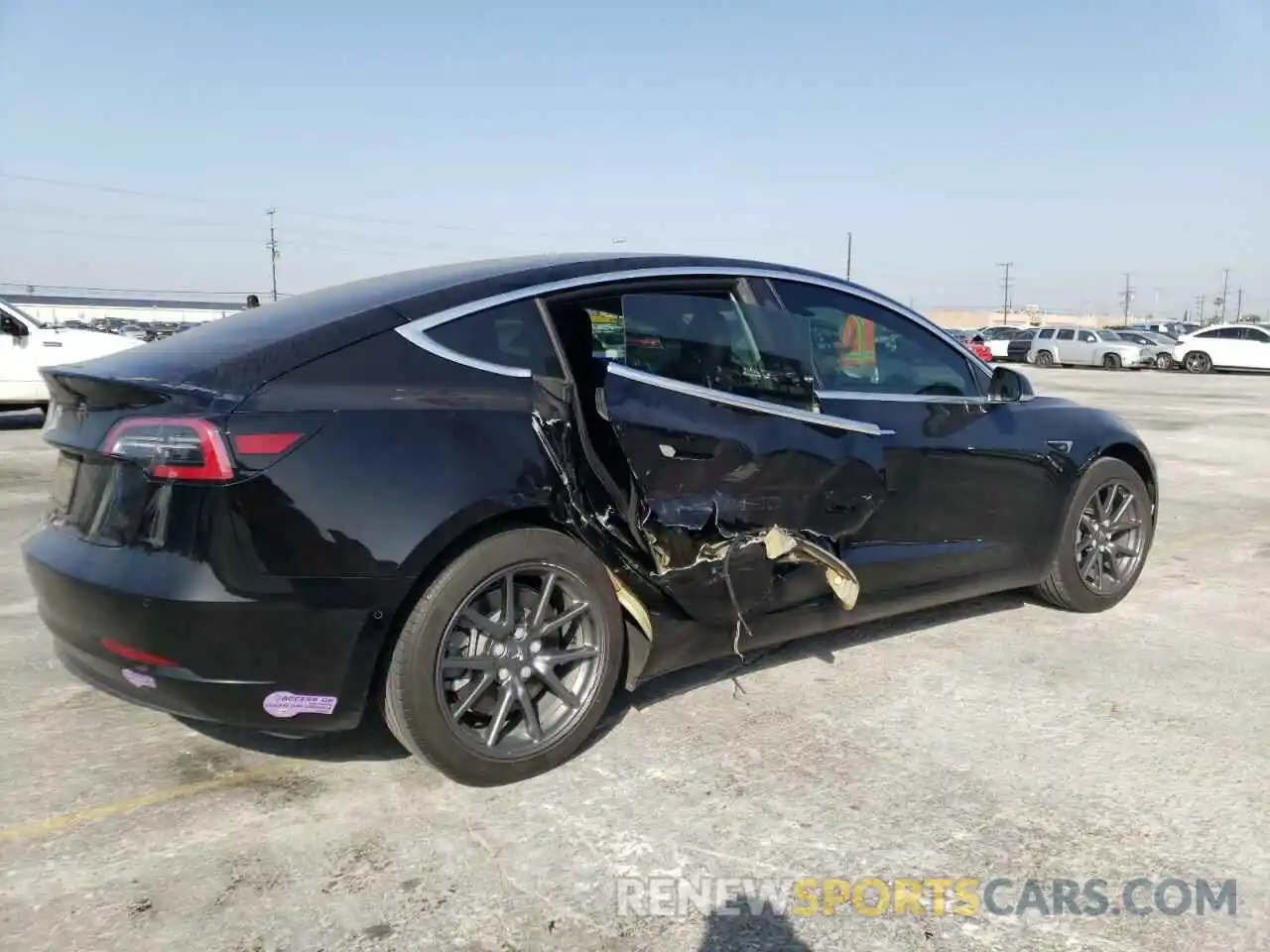 4 Фотография поврежденного автомобиля 5YJ3E1EA7KF422423 TESLA MODEL 3 2019