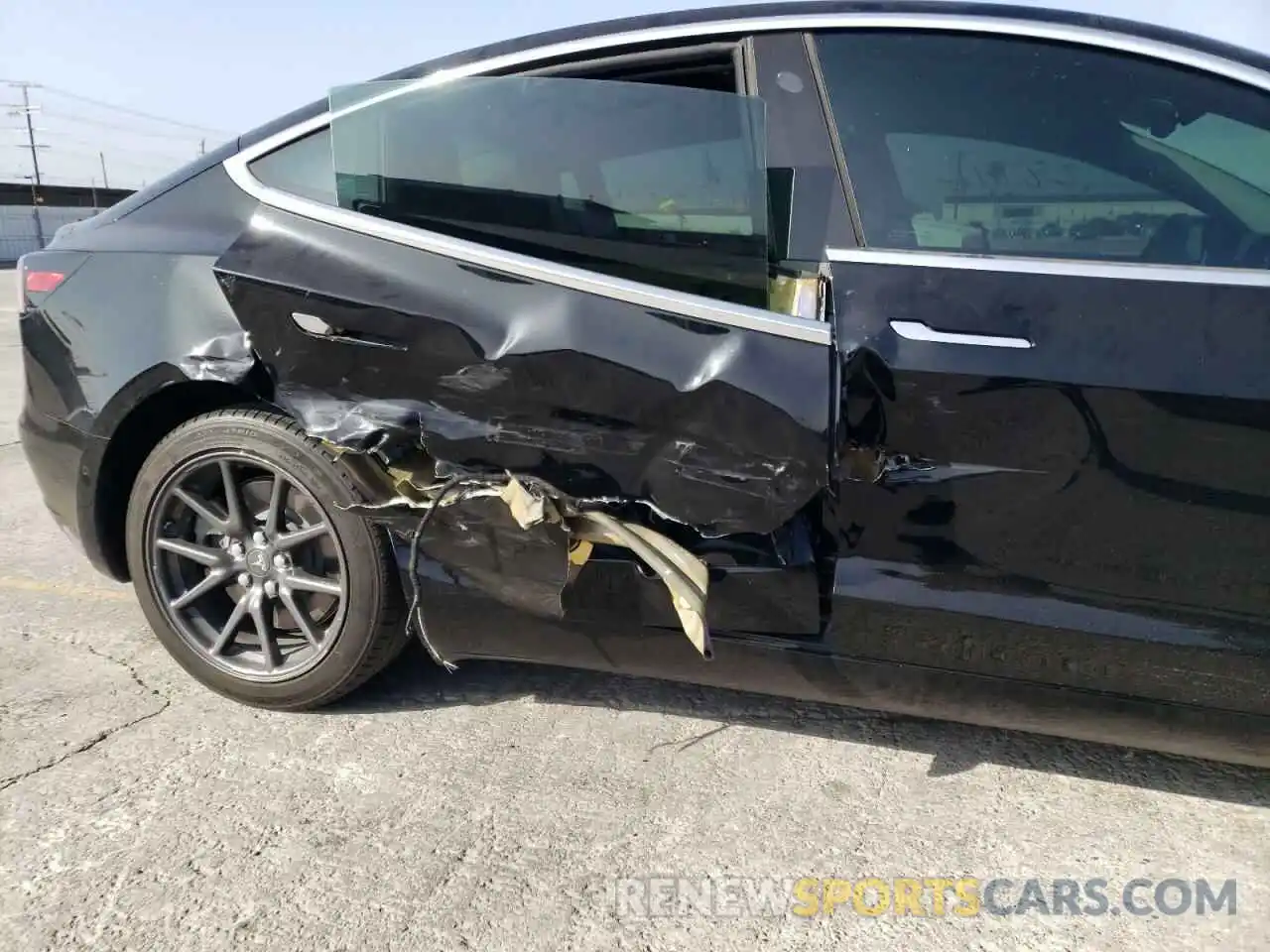 9 Photograph of a damaged car 5YJ3E1EA7KF422423 TESLA MODEL 3 2019