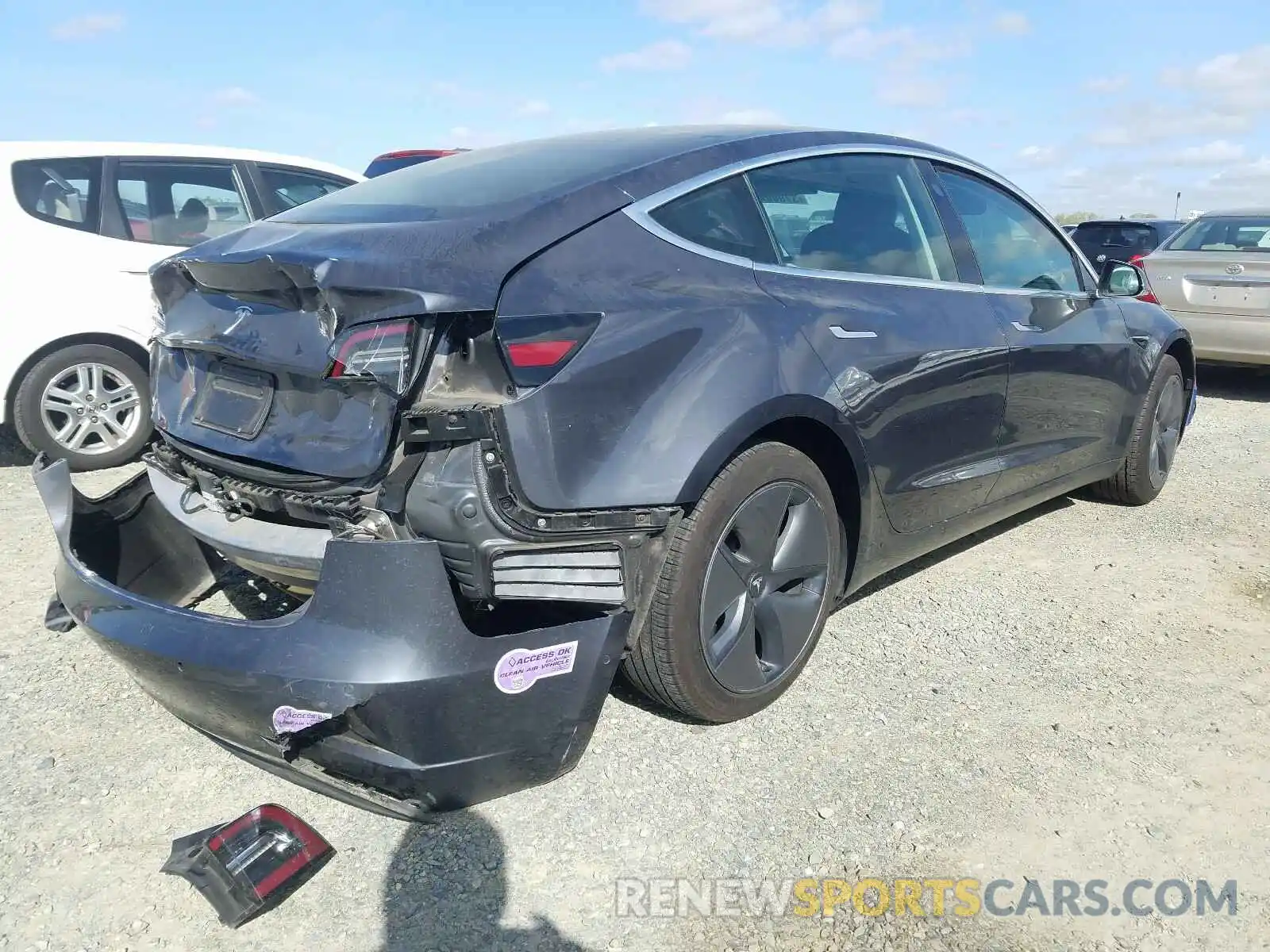 4 Photograph of a damaged car 5YJ3E1EA7KF424673 TESLA MODEL 3 2019