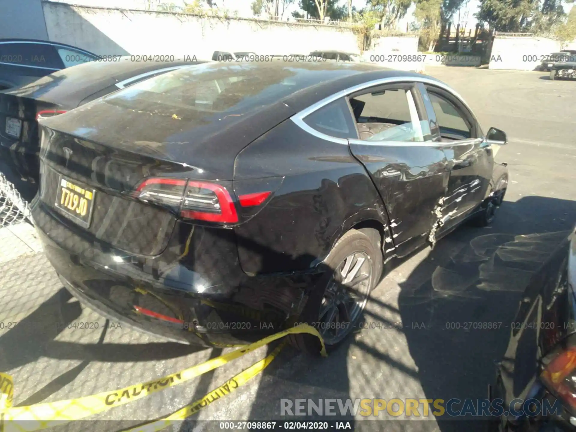 4 Photograph of a damaged car 5YJ3E1EA7KF428948 TESLA MODEL 3 2019