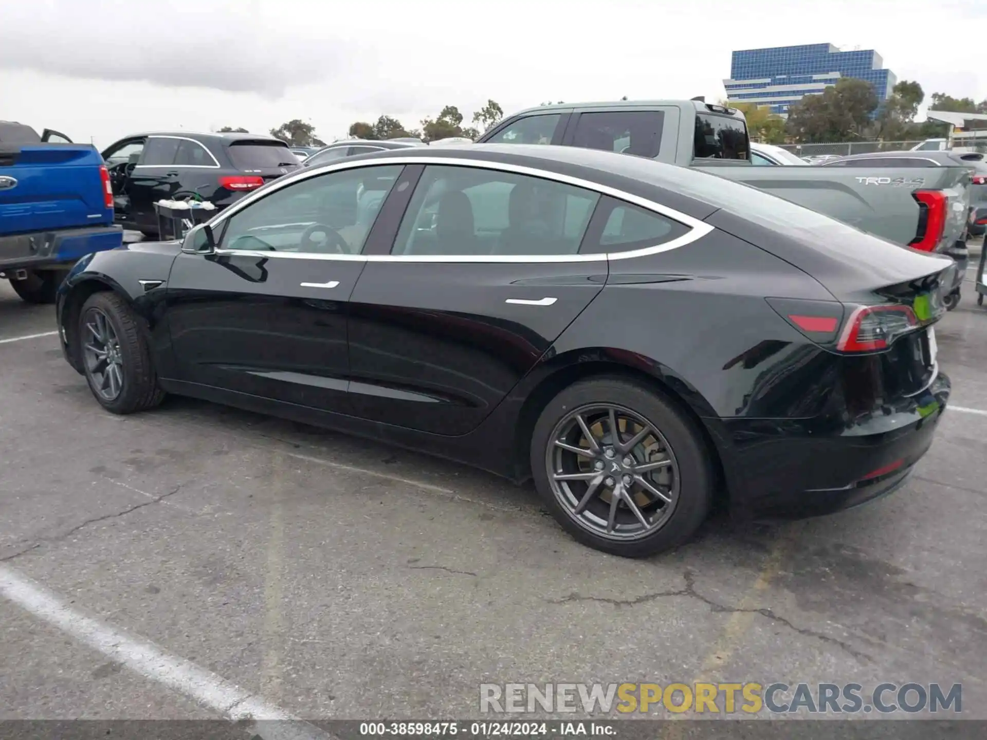 13 Photograph of a damaged car 5YJ3E1EA7KF435754 TESLA MODEL 3 2019