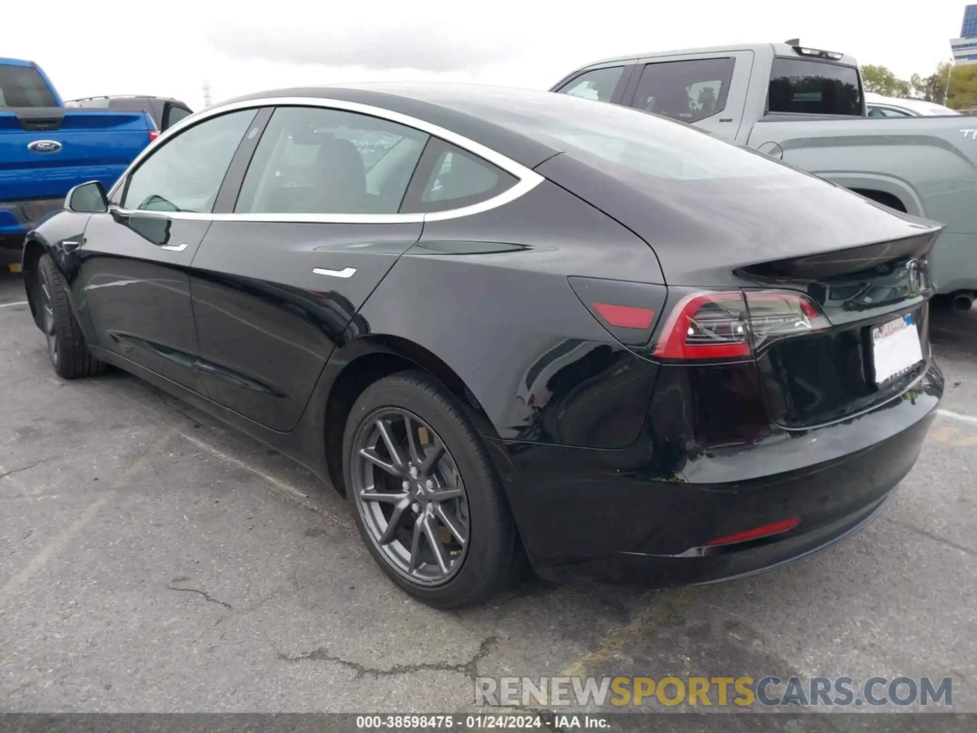 3 Photograph of a damaged car 5YJ3E1EA7KF435754 TESLA MODEL 3 2019