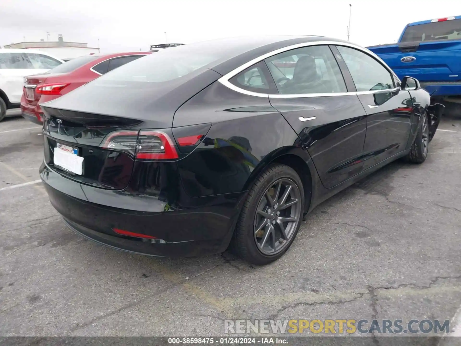 4 Фотография поврежденного автомобиля 5YJ3E1EA7KF435754 TESLA MODEL 3 2019