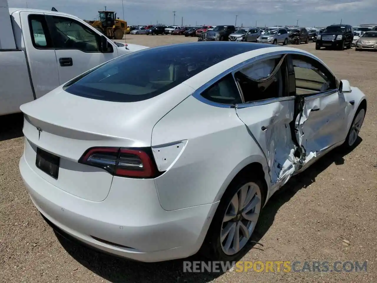 4 Фотография поврежденного автомобиля 5YJ3E1EA7KF476532 TESLA MODEL 3 2019