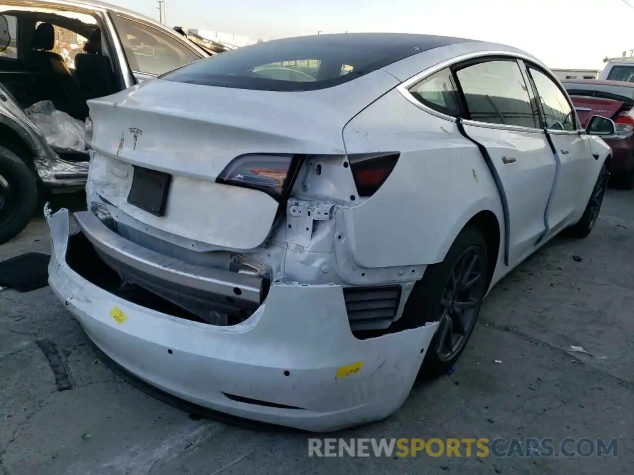 4 Photograph of a damaged car 5YJ3E1EA7KF485327 TESLA MODEL 3 2019